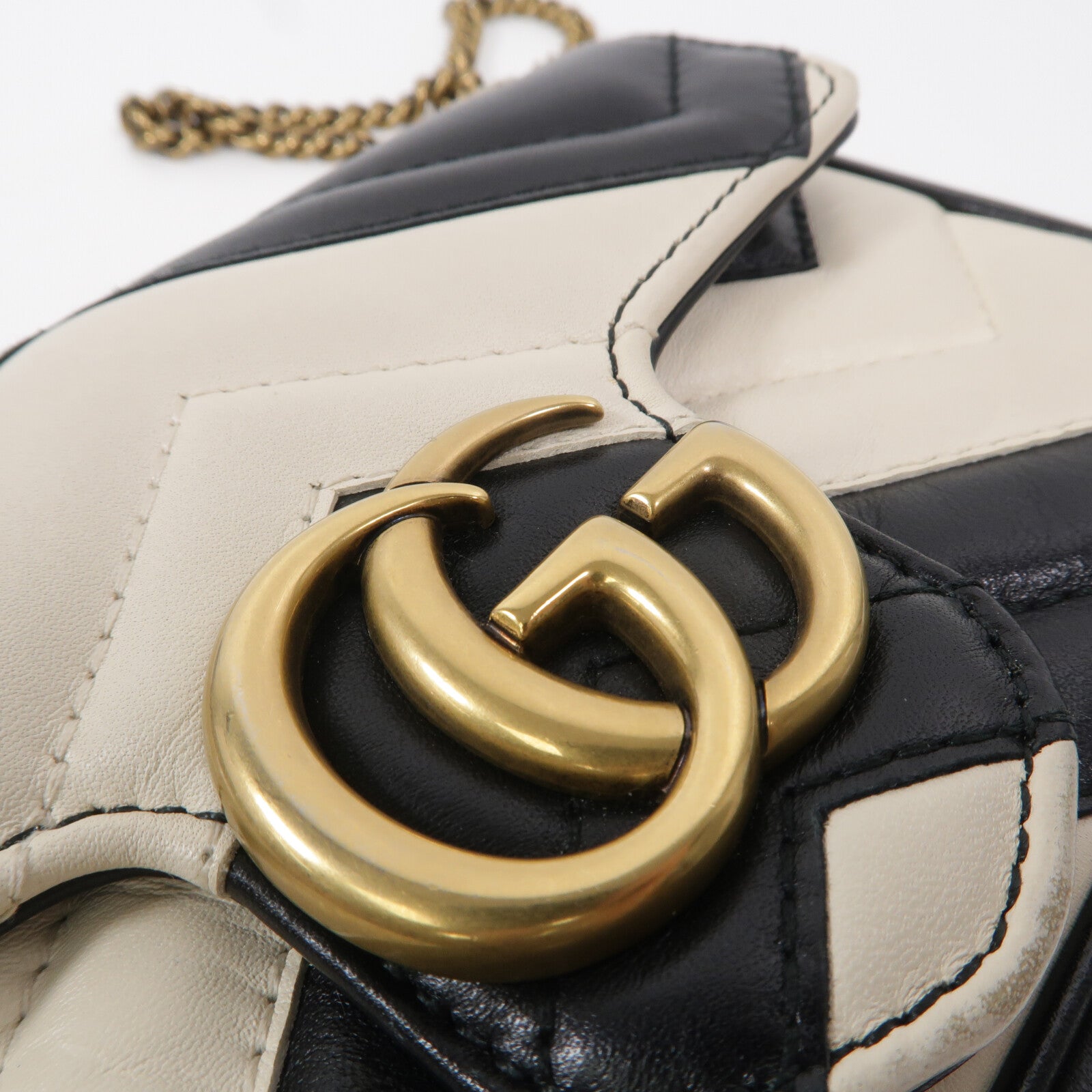 GUCCI 牛皮皮革GG Marmont Super Mini鏈帶肩背袋