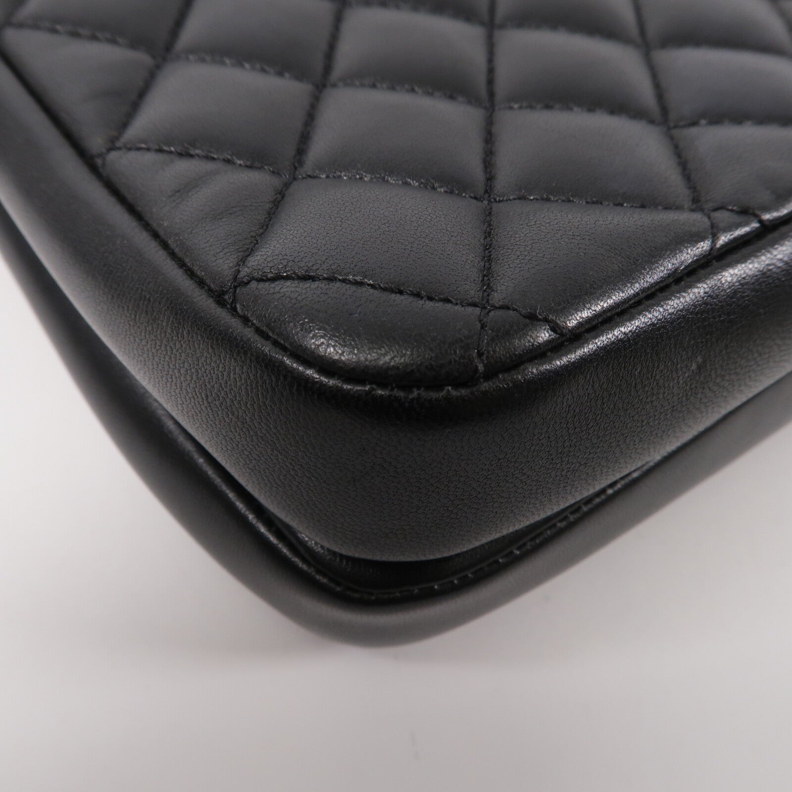 CHANEL 羊皮皮革CC Logo Flap鏈帶肩背袋