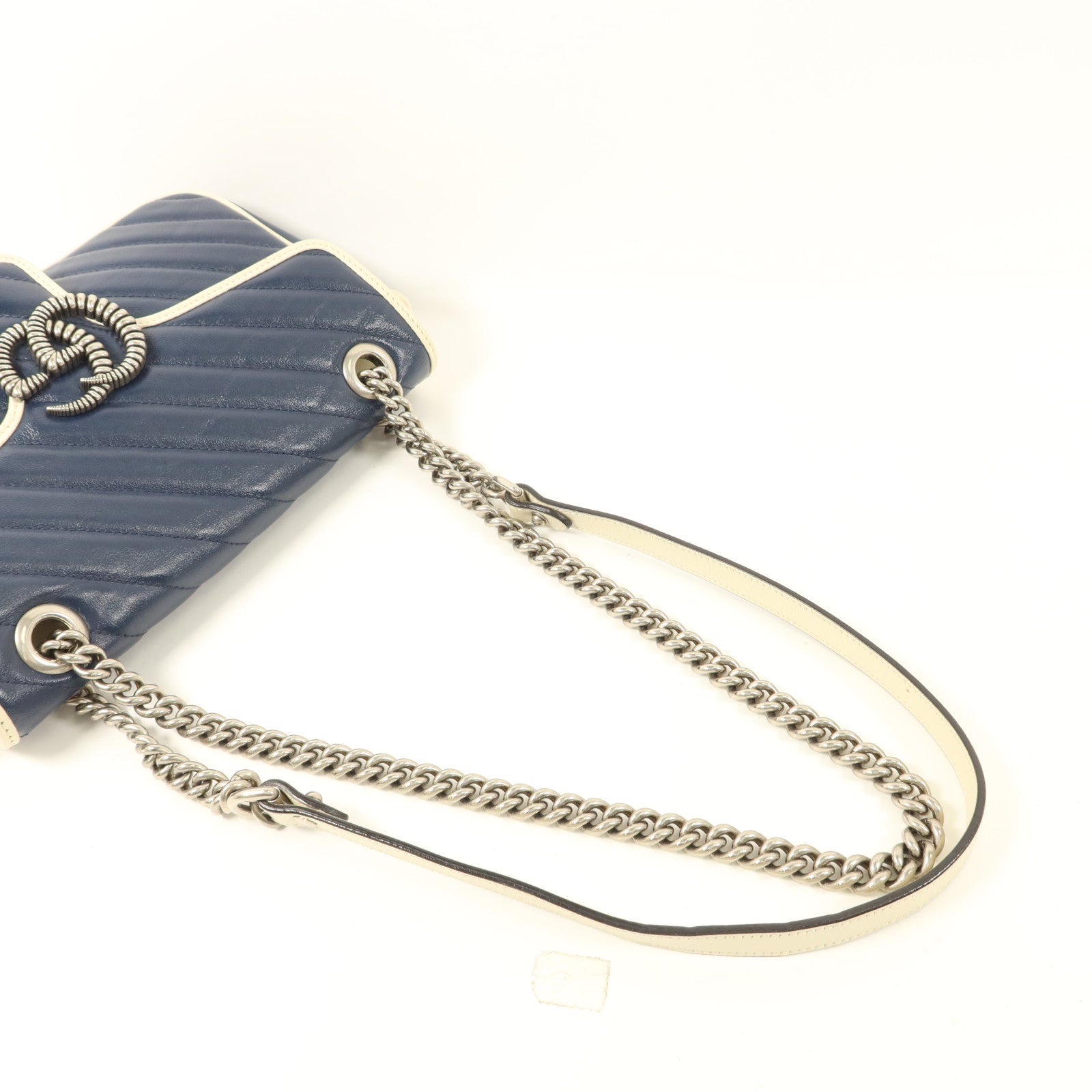 GUCCI 牛皮皮革GG Marmont Medium銀扣鏈帶肩背袋