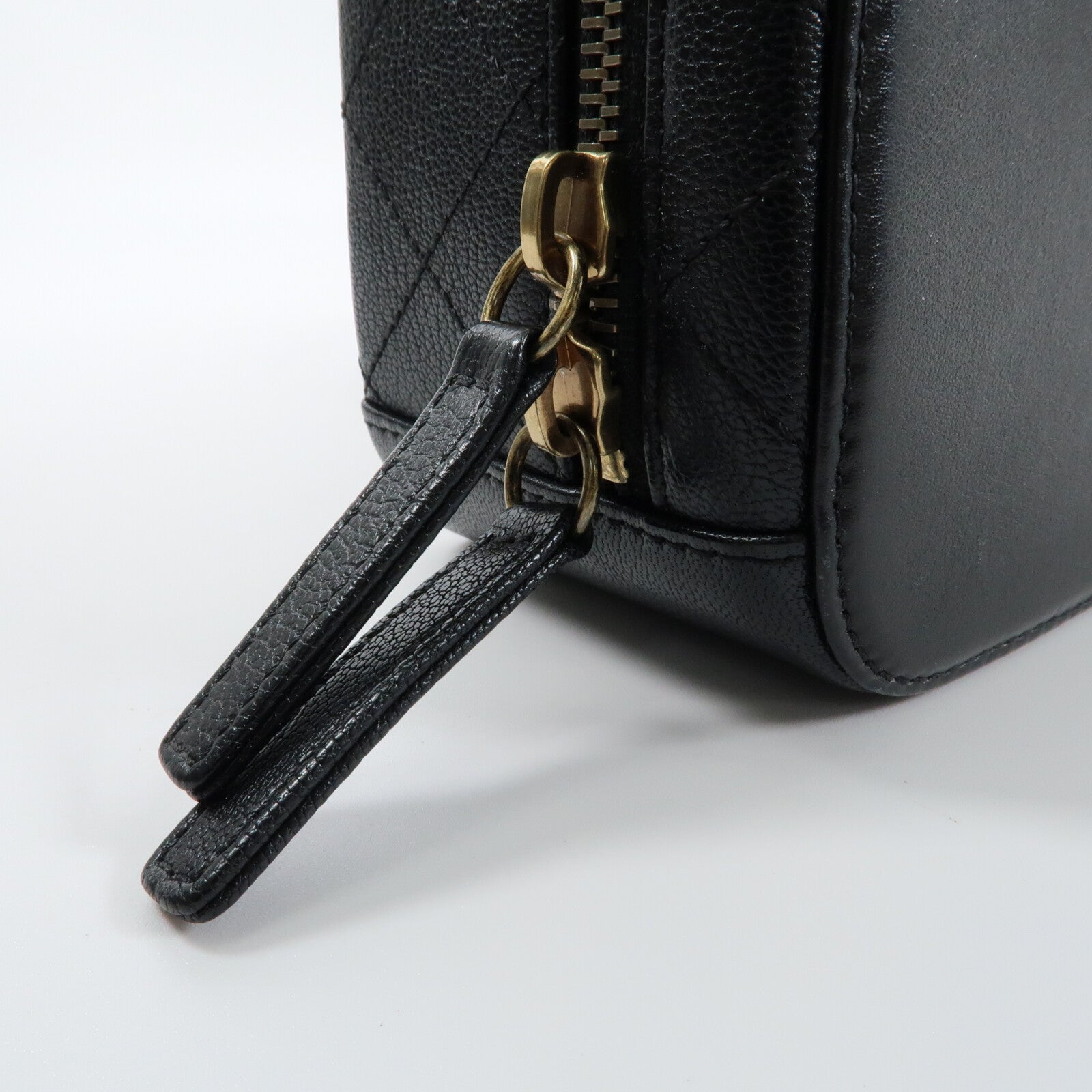 CHANEL 牛皮皮革Chain Shoulder金扣鏈帶手挽肩背兩用袋