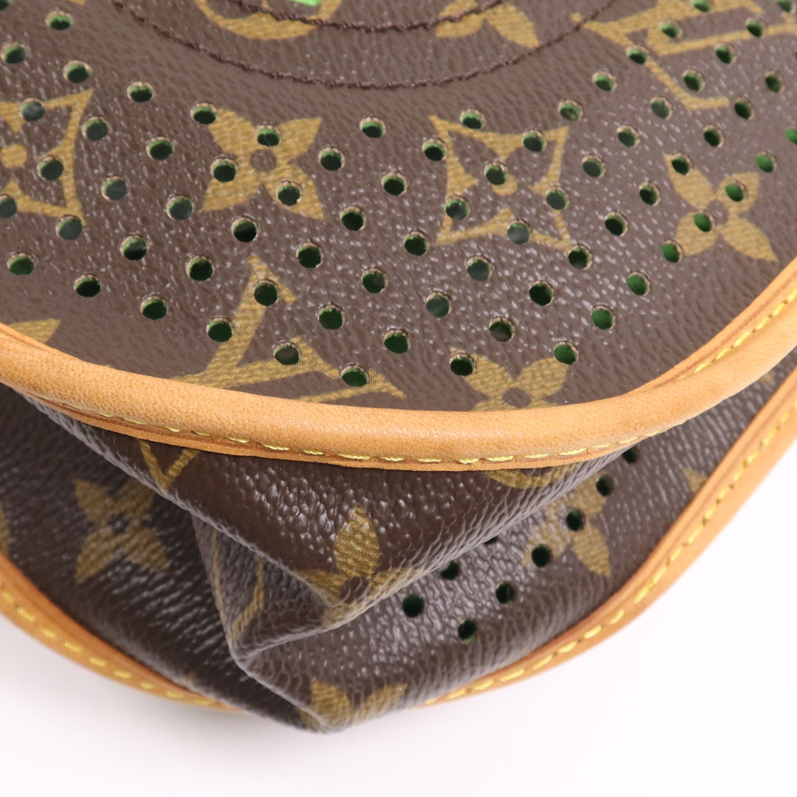 LOUIS VUITTON Monogram Perfo Musette金扣肩背袋