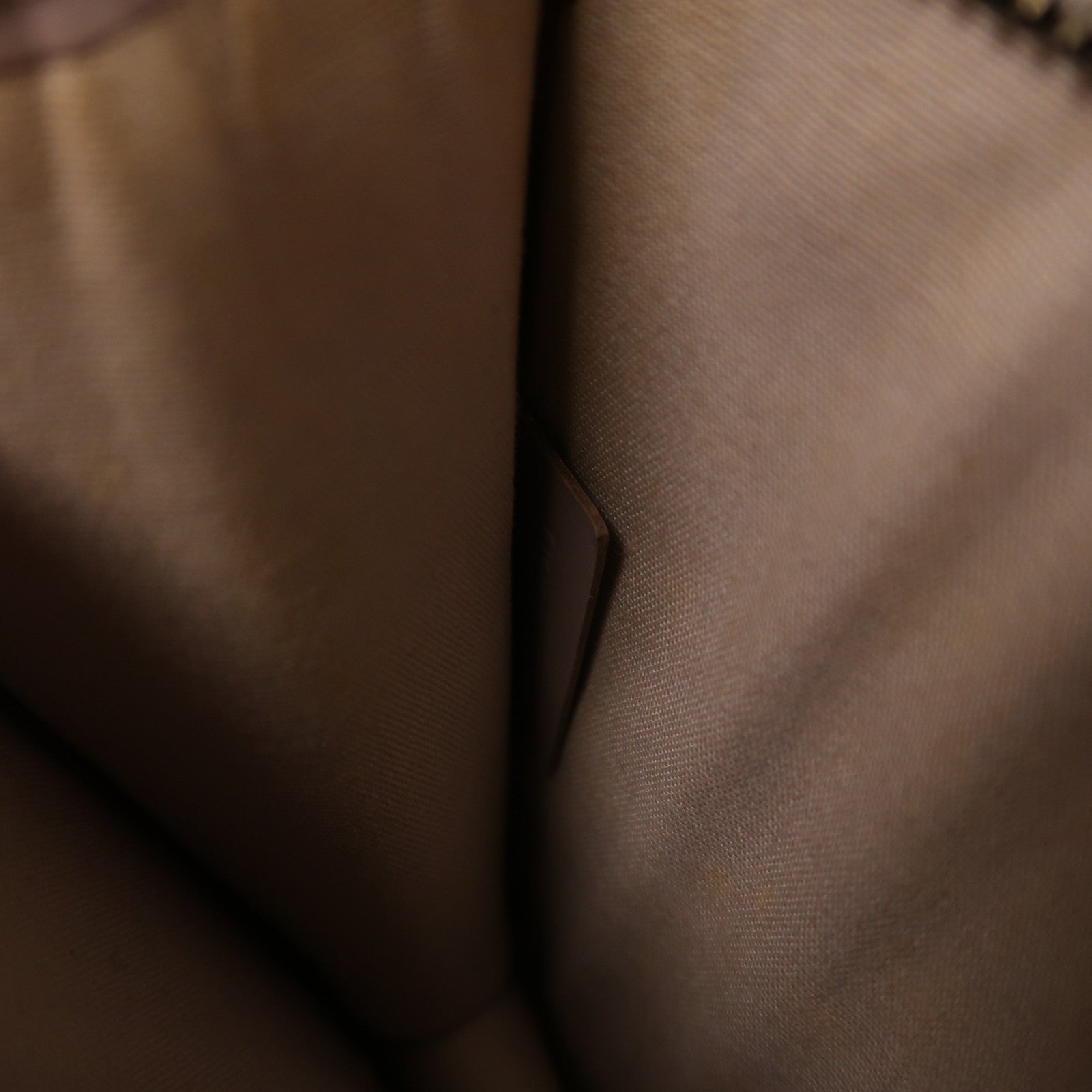 LOUIS VUITTON Epi Rochelle銀扣腰包