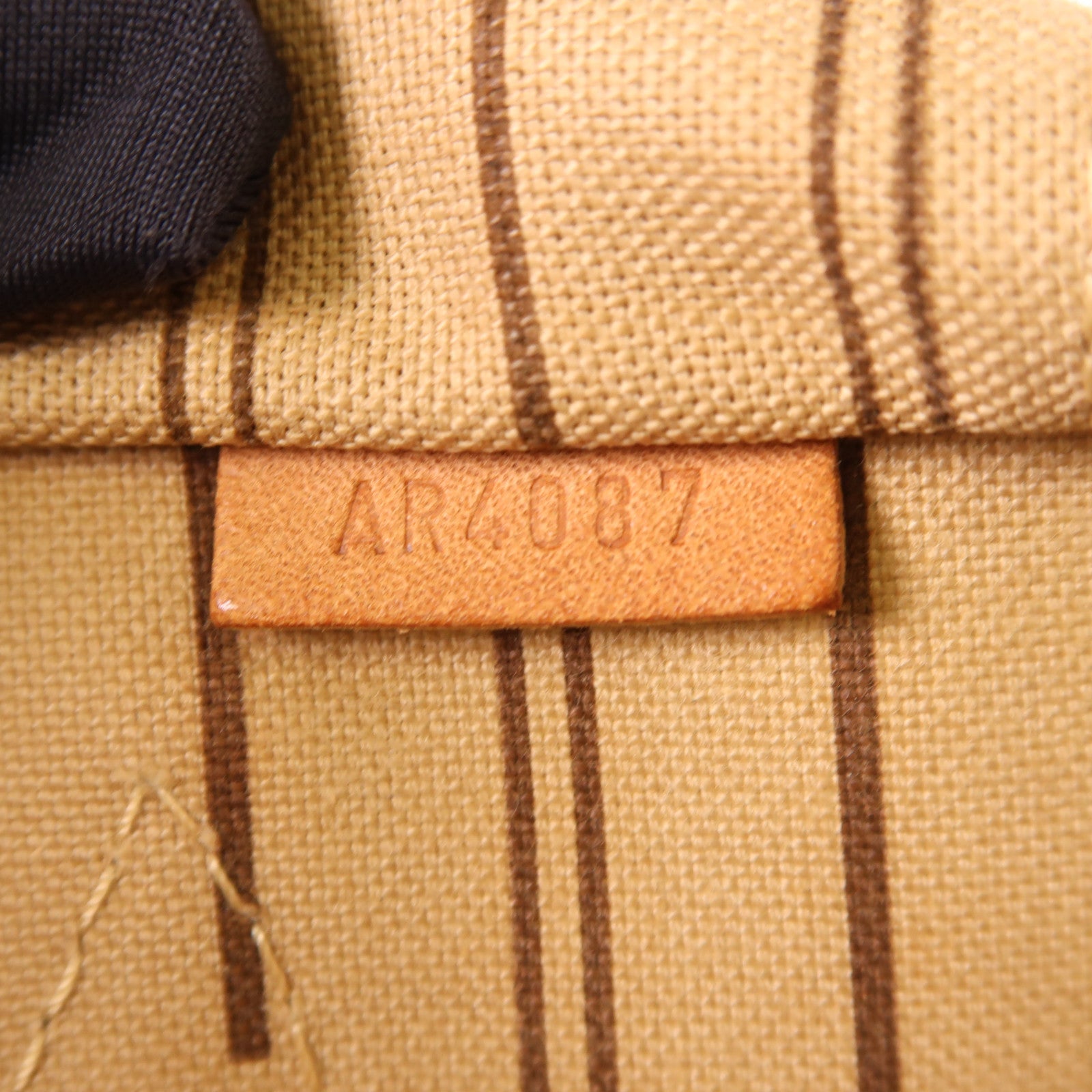 LOUIS VUITTON Monogram Neverfull MM金扣手挽袋