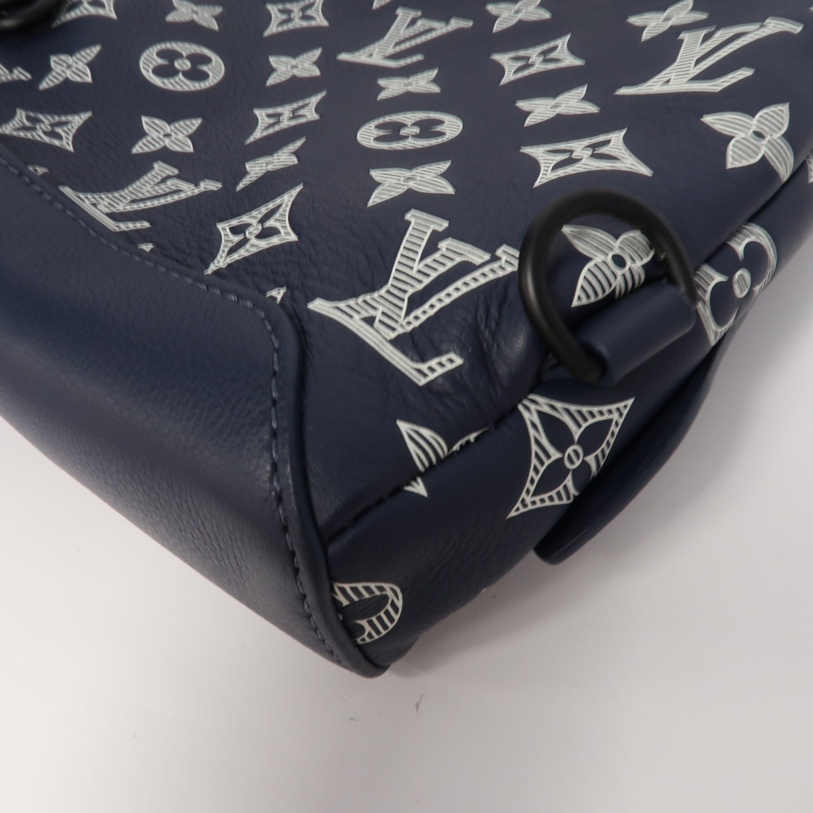 LOUIS VUITTON Monogram Duo Slingbag肩背袋深藍色