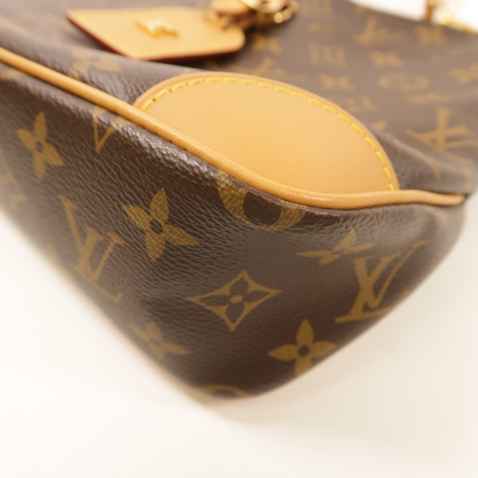 LOUIS VUITTON Monogram Odeon金扣肩背袋