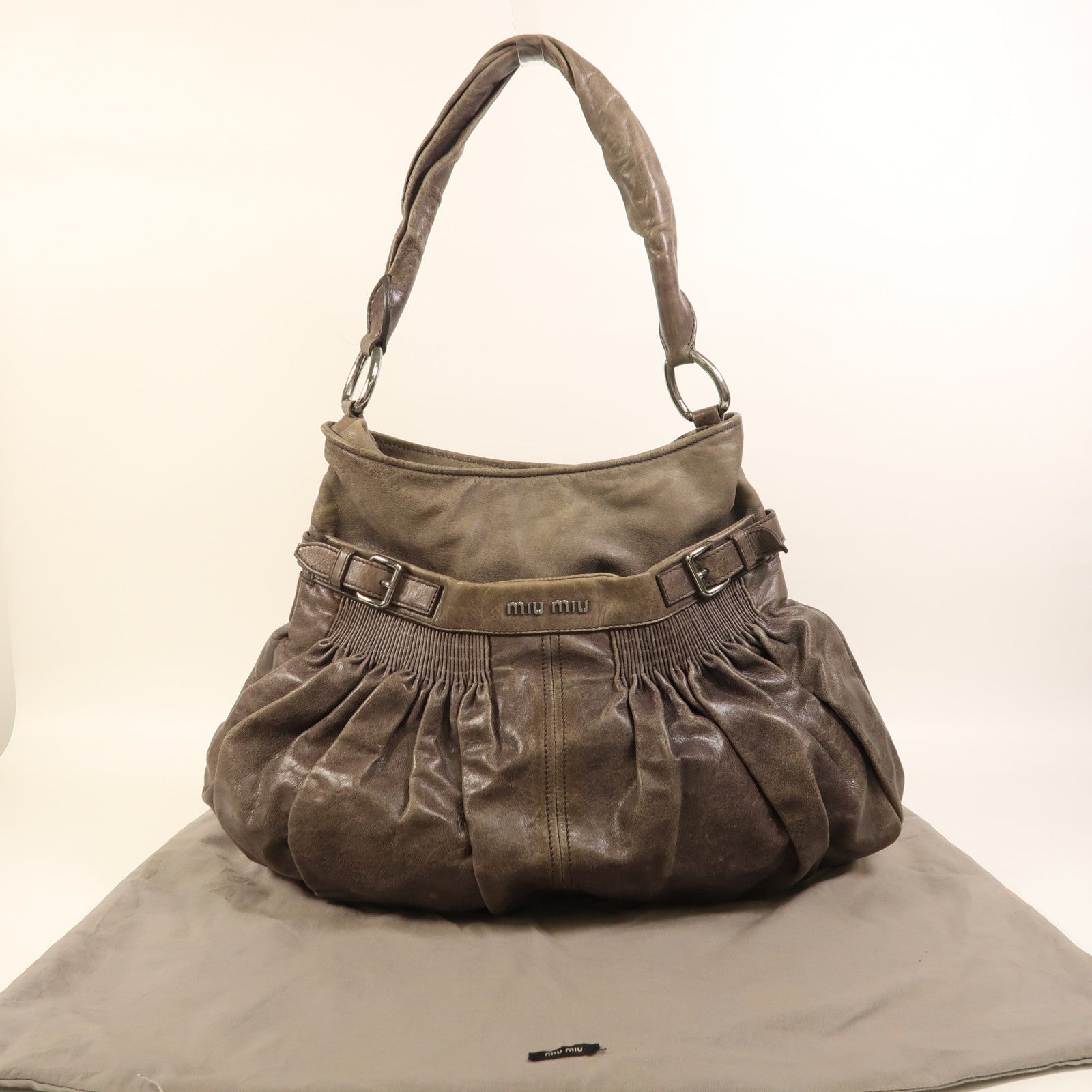 Miu Miu 牛皮皮革Shoulder Bag銀扣肩背袋
