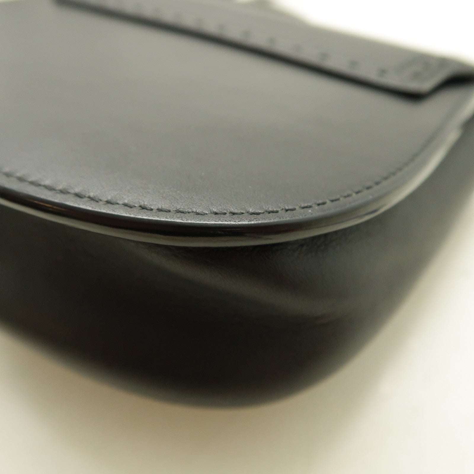 SAINT LAURENT 牛皮皮革kaia Small Shoulder Bag金扣肩背袋黑色