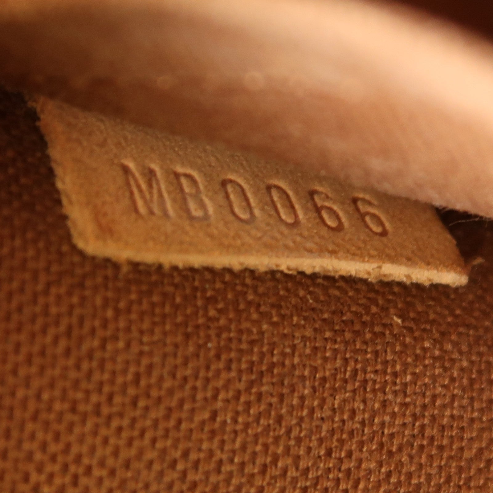 LOUIS VUITTON Monogram Tulum GM金扣肩背袋