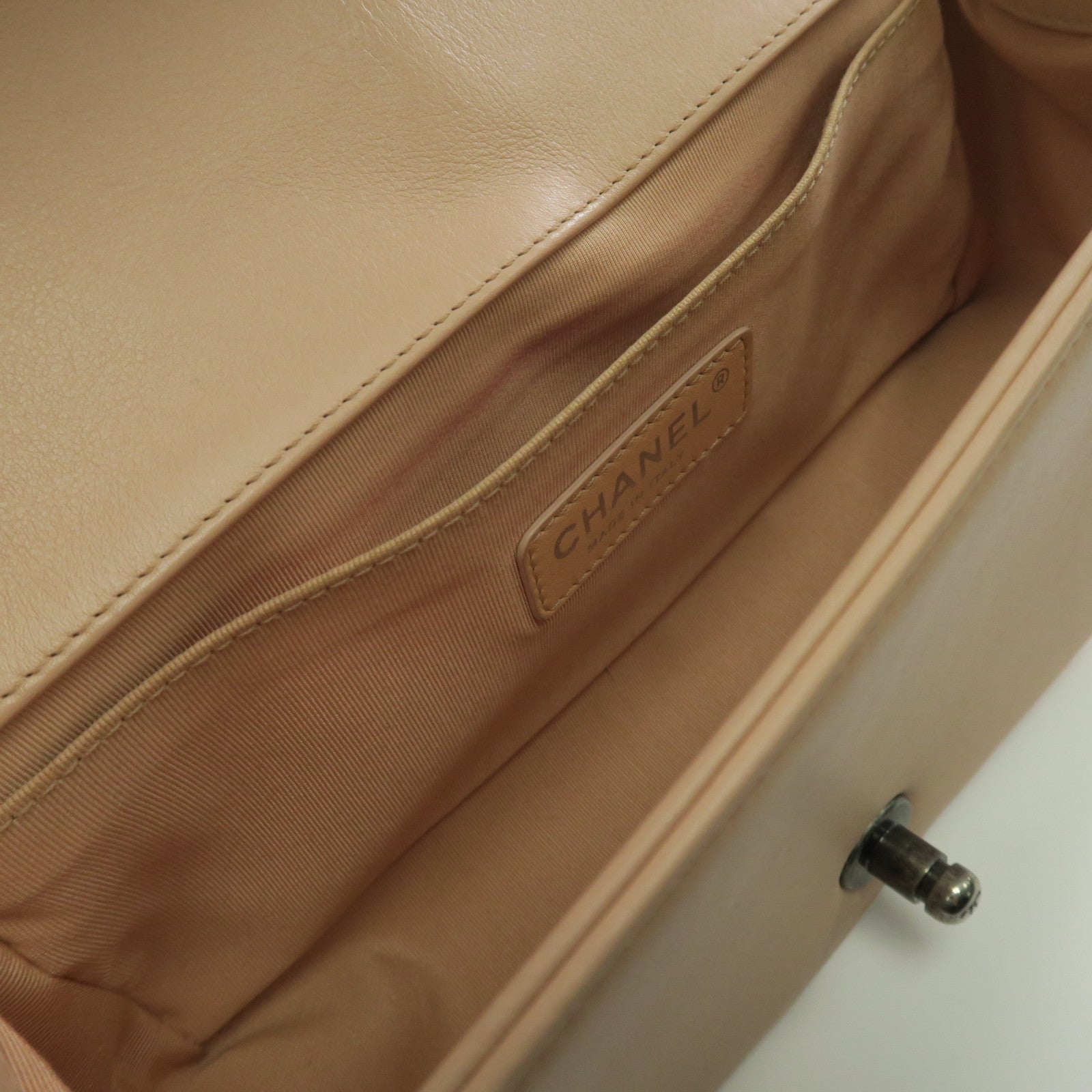 CHANEL 菱格羊皮皮革Boy 25銀扣鏈帶肩背袋粉紅色