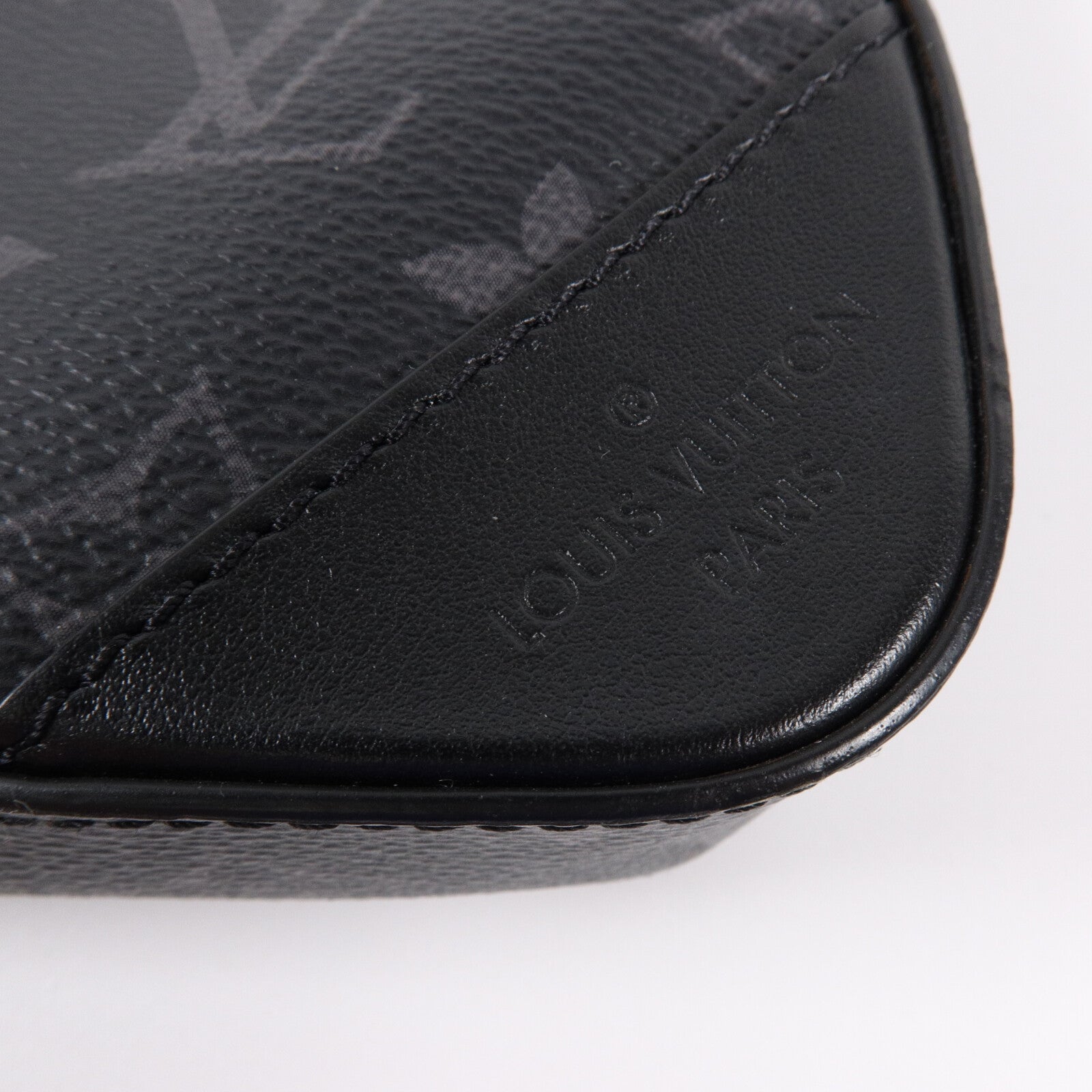 LOUIS VUITTON Monogram Eclipse/Reverse Trio Messenger肩背袋