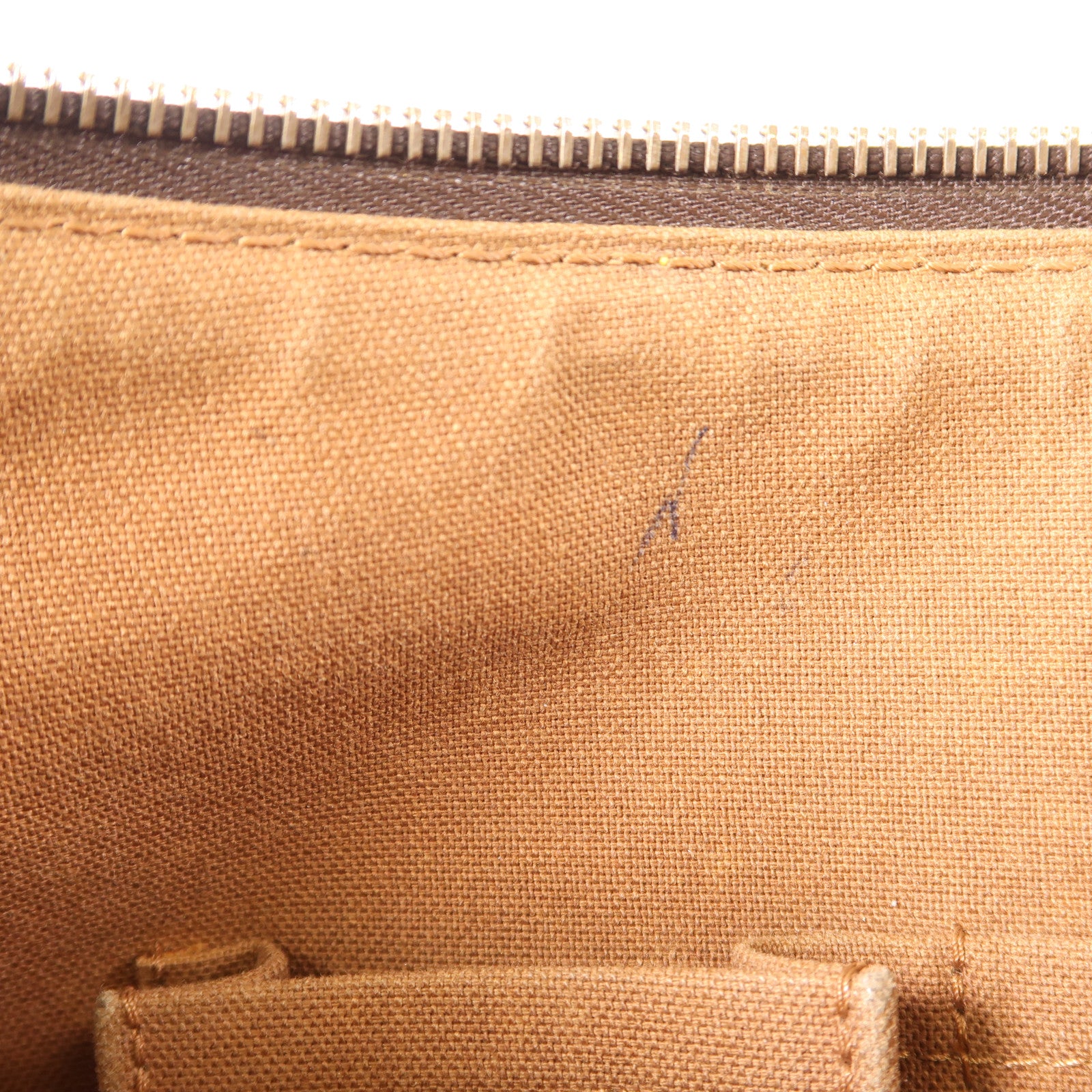 LOUIS VUITTON 【激減優惠】Monogram Tulum GM金扣肩背袋