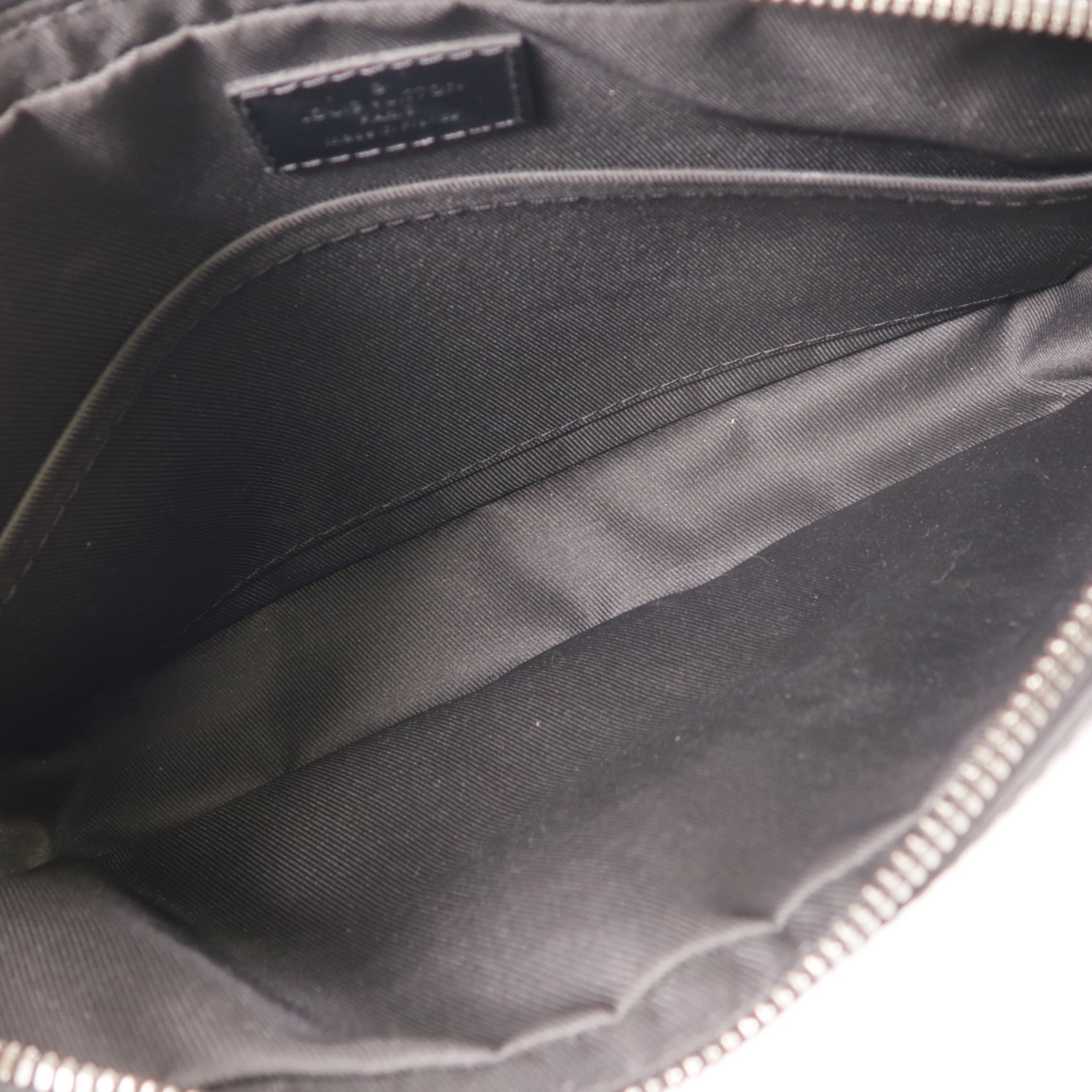 LOUIS VUITTON LV SHW Trio Messenger Shoulder Bag M69443 Monogram Eclipse Reverse