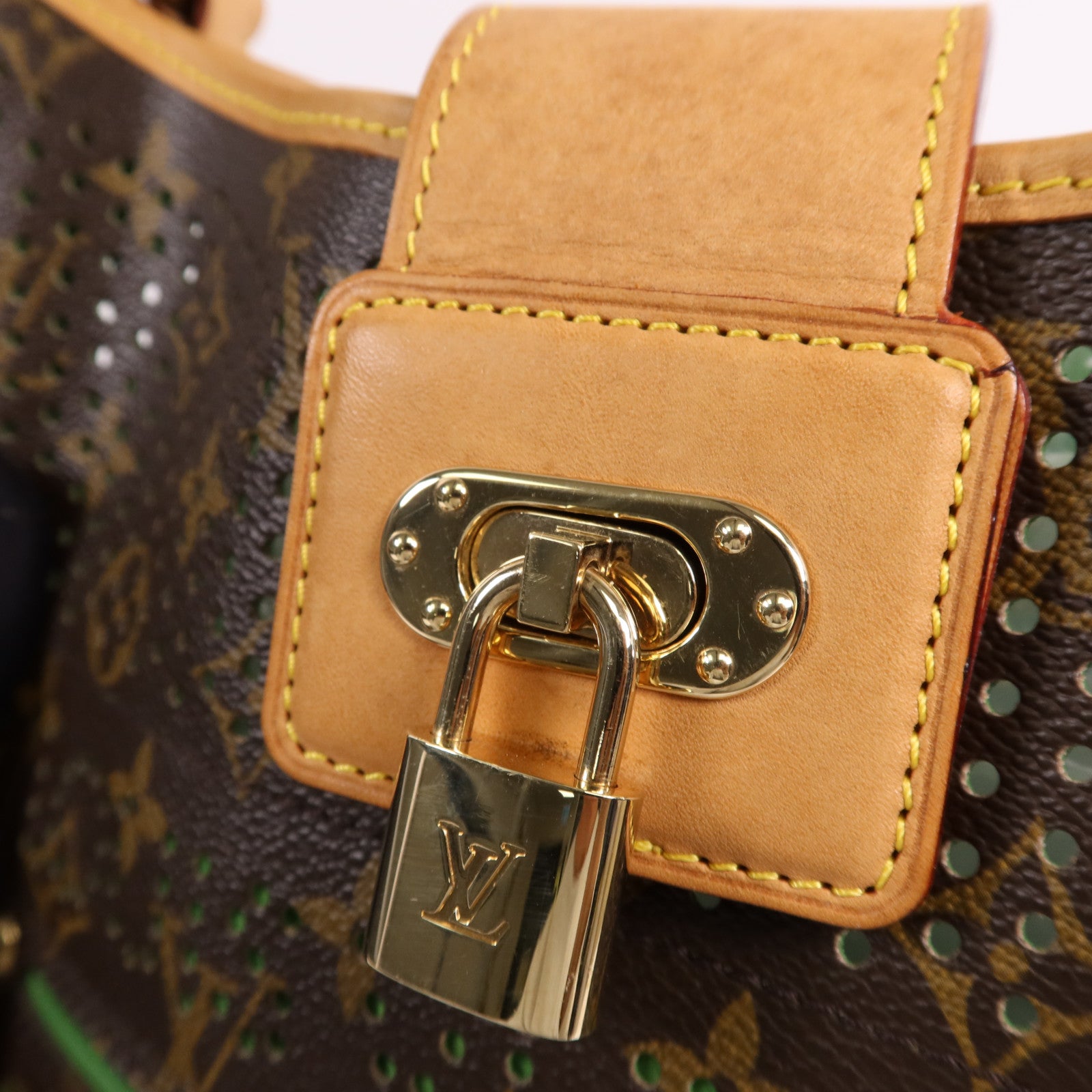 LOUIS VUITTON Monogram Perfo Musette金扣肩背袋