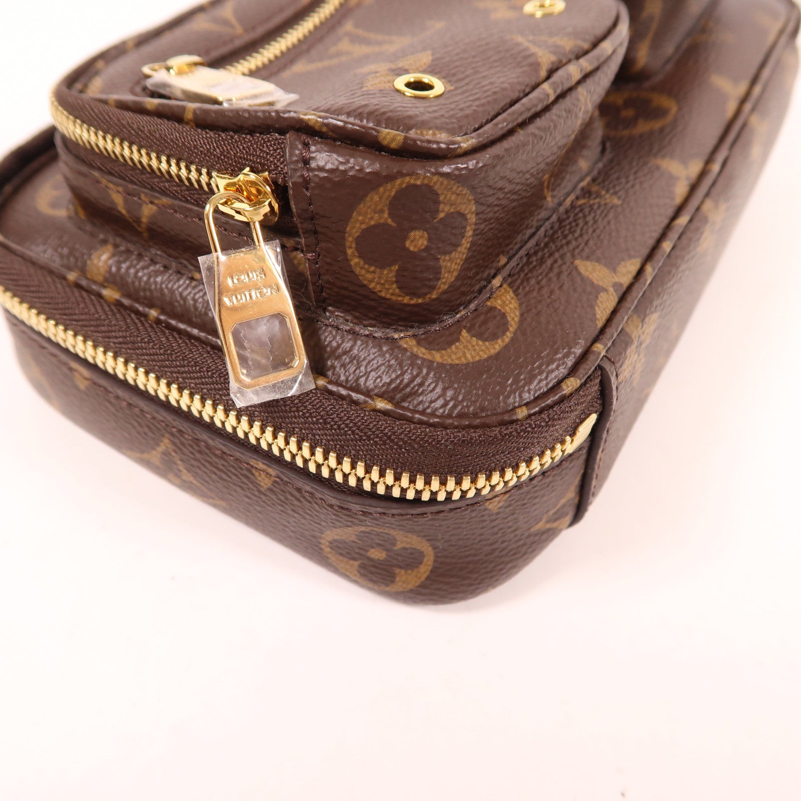 LOUIS VUITTON Monogram Utility金扣手挽肩背兩用袋