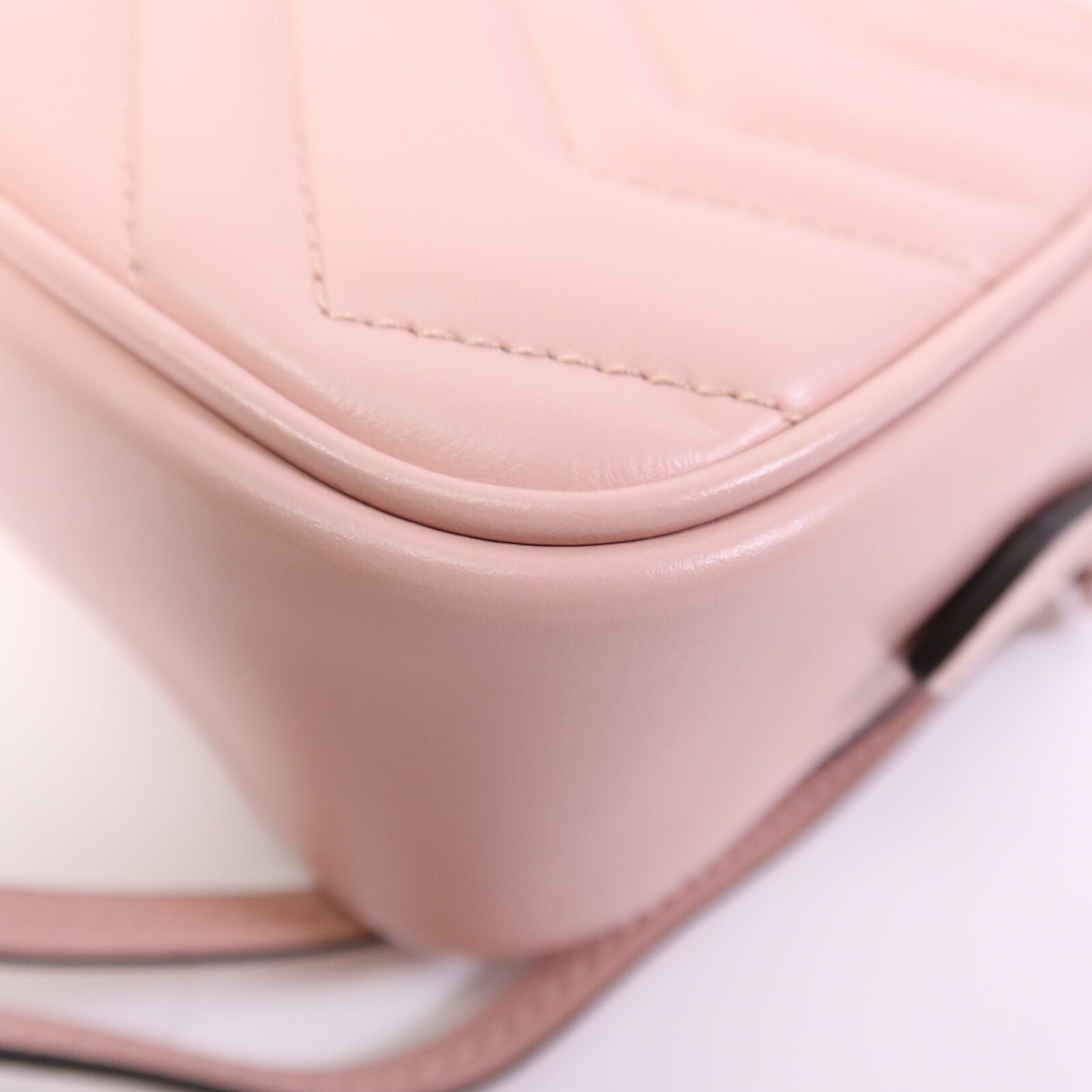 GUCCI 牛皮皮革Mini GG Marmont肩背袋
