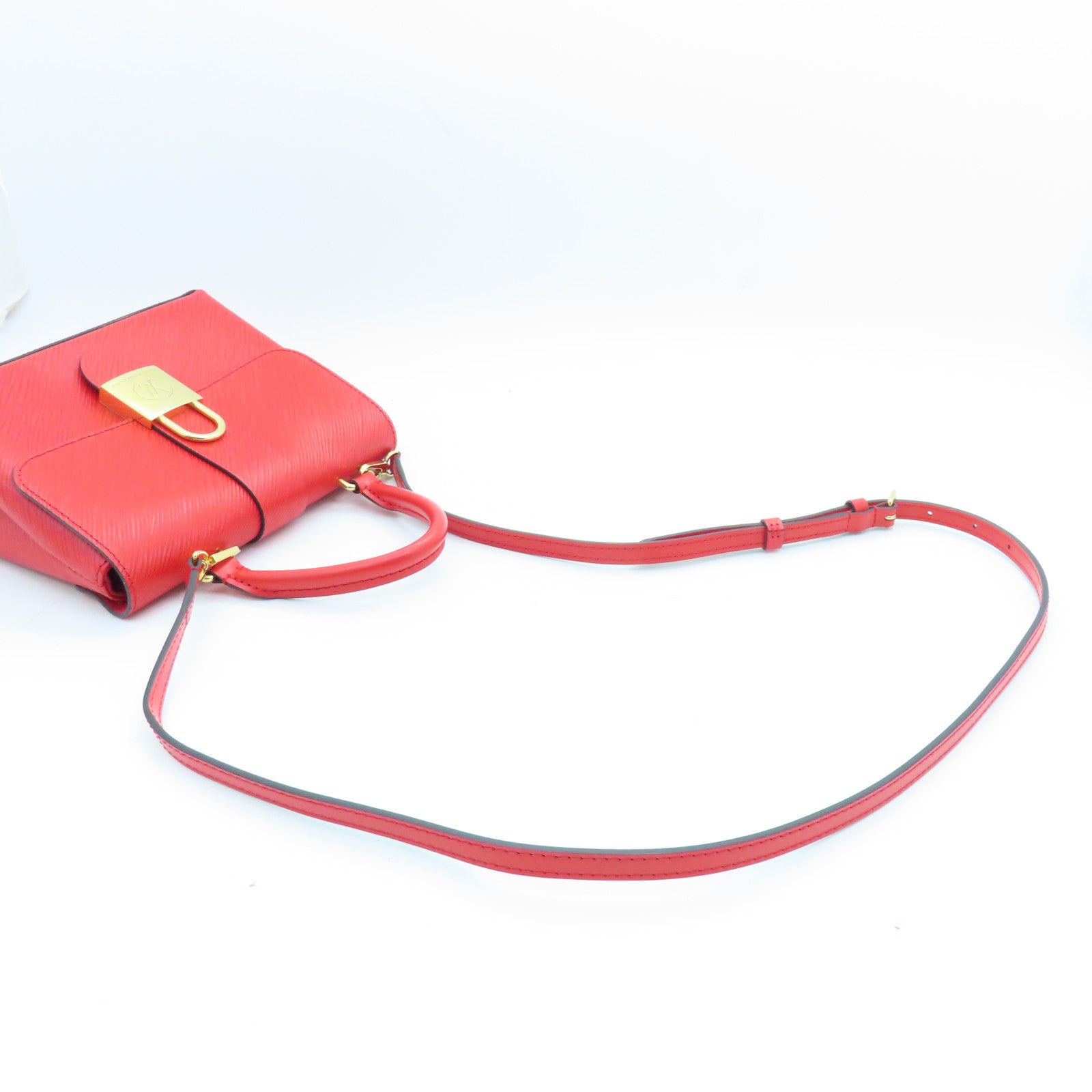 LOUIS VUITTON Epi Locky BB gold buckle shoulder shoulder bag red