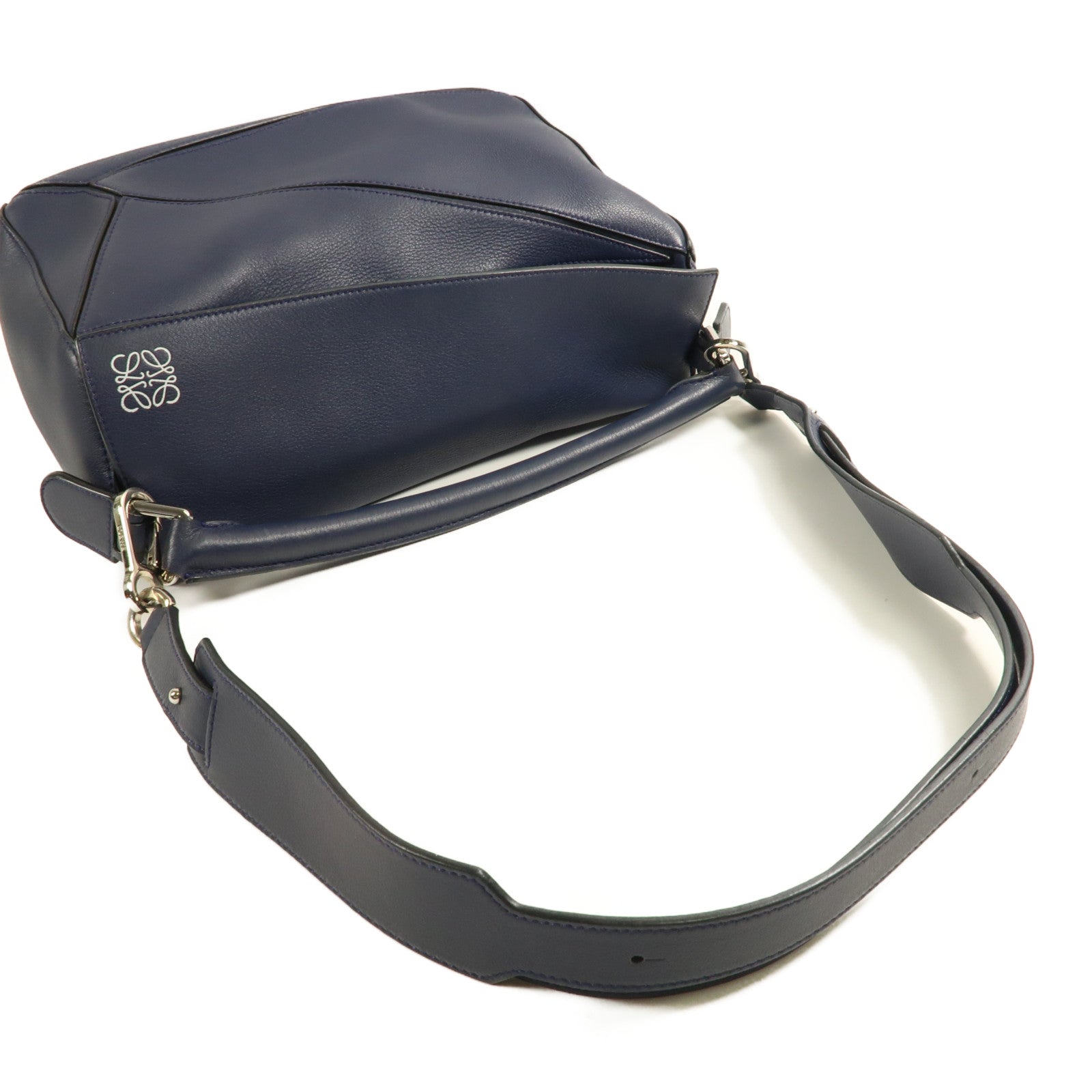 LOEWE 牛皮皮革Puzzle Bag Medium銀扣手挽肩背兩用袋藍色