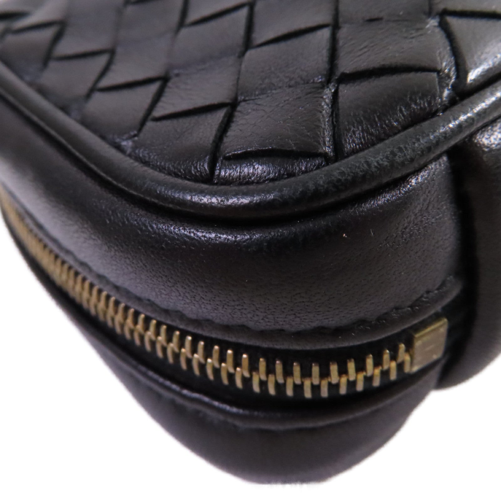 BOTTEGA VENETA 織紋皮革Pouch金扣手拿包黑色
