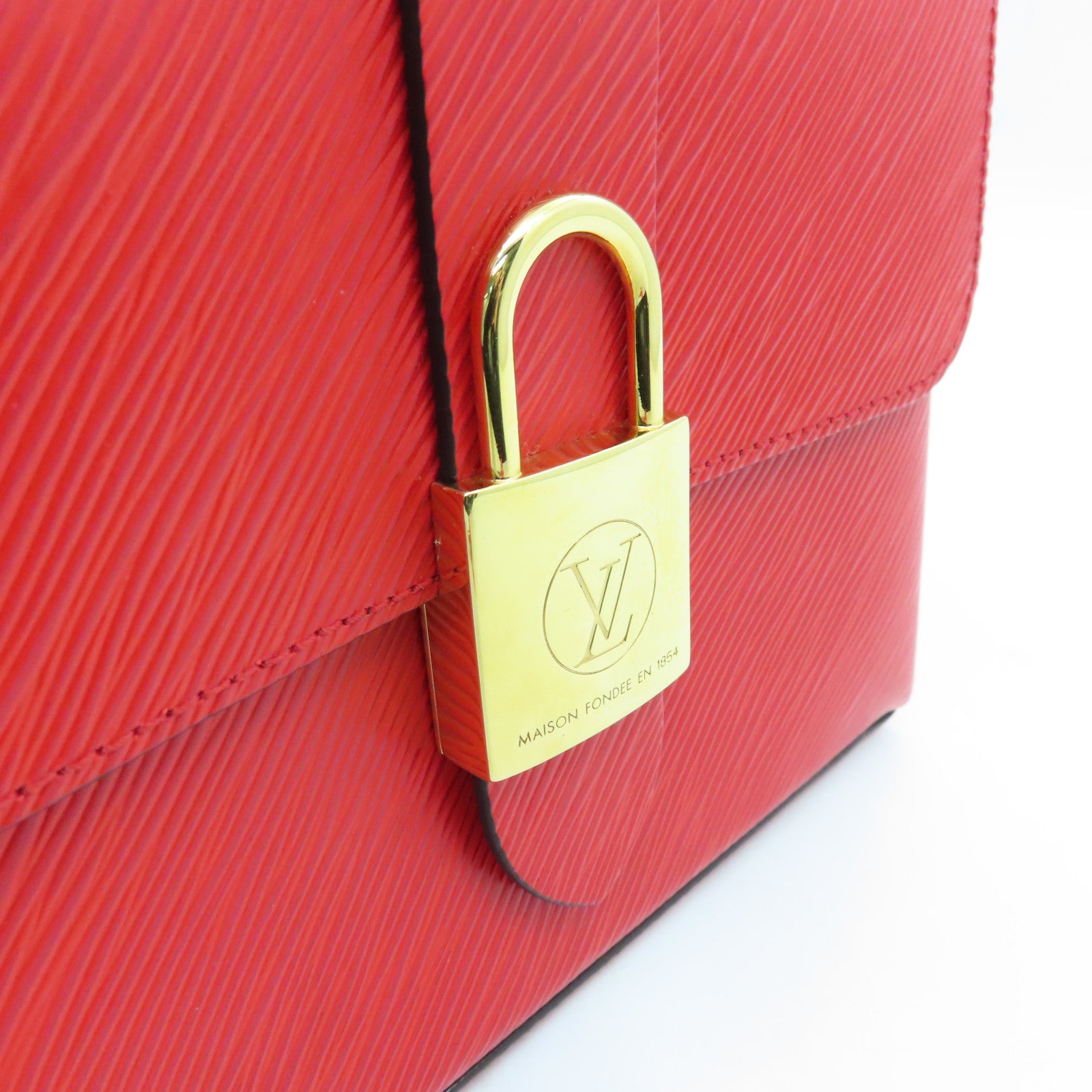 LOUIS VUITTON Epi Locky BB gold buckle shoulder shoulder bag red