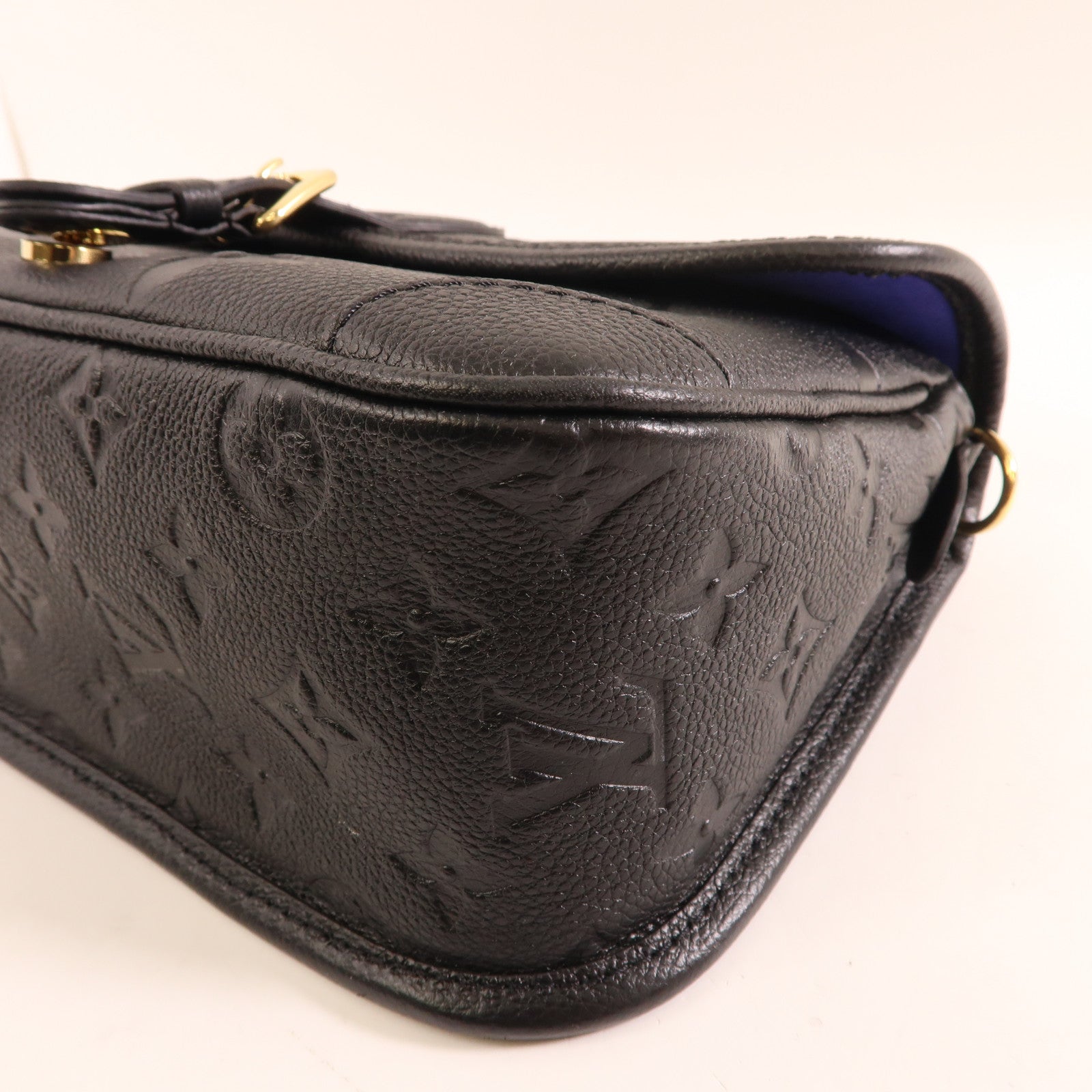 LOUIS VUITTON Monogram Empreinte Diane金扣肩背袋黑色