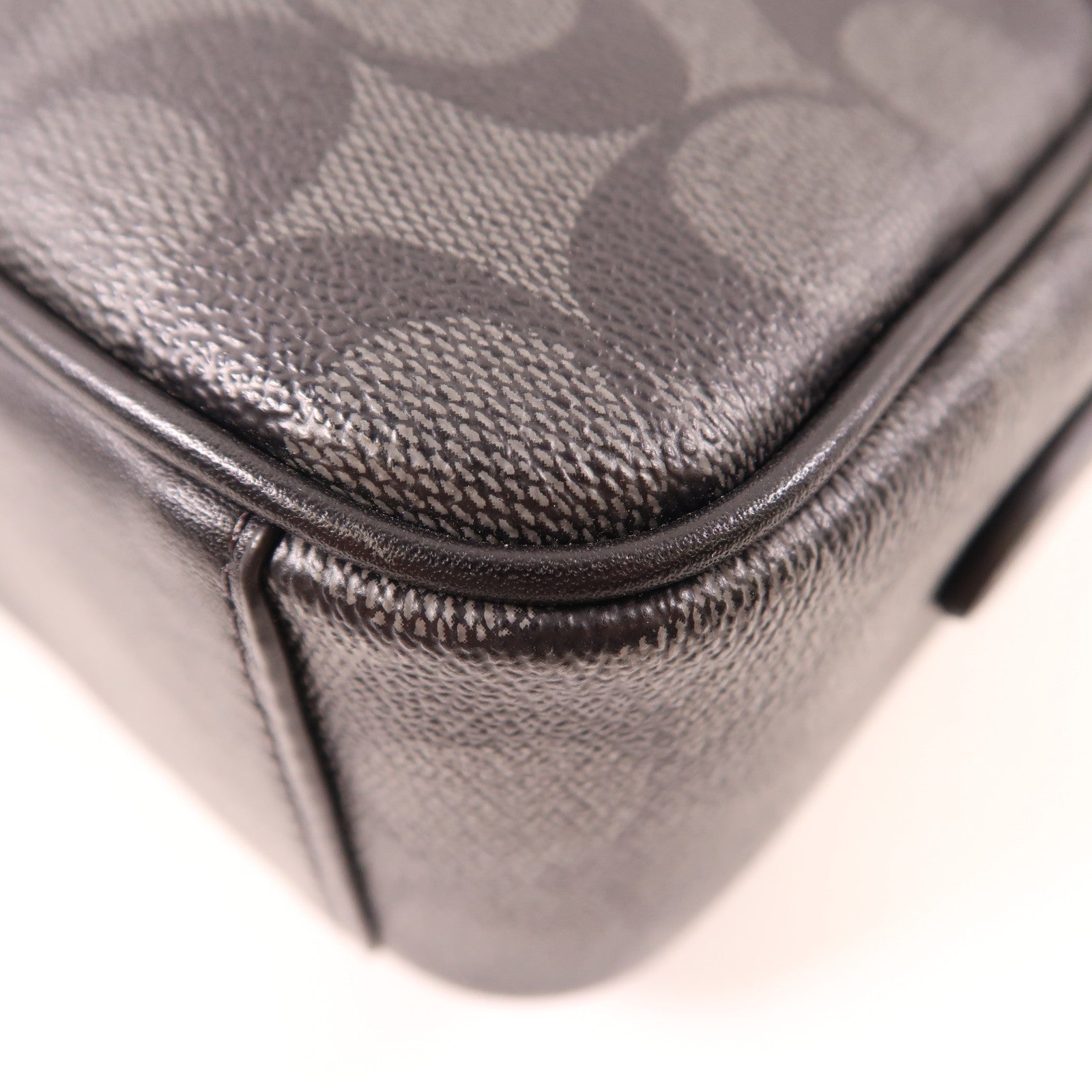 COACH 塗層帆布/皮革Graham Crossbody Bag肩背袋黑色