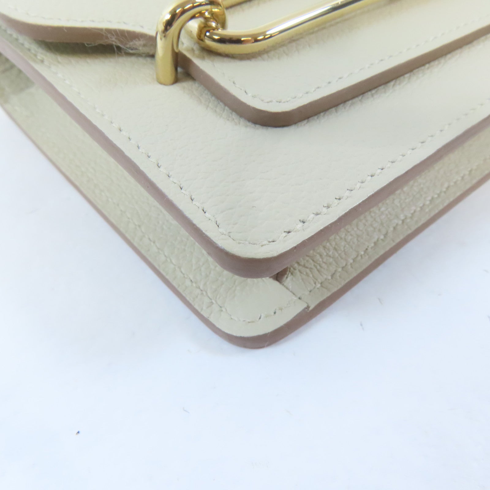 HERMES Chevre皮革Roulis Slim金扣錢包Nata白色