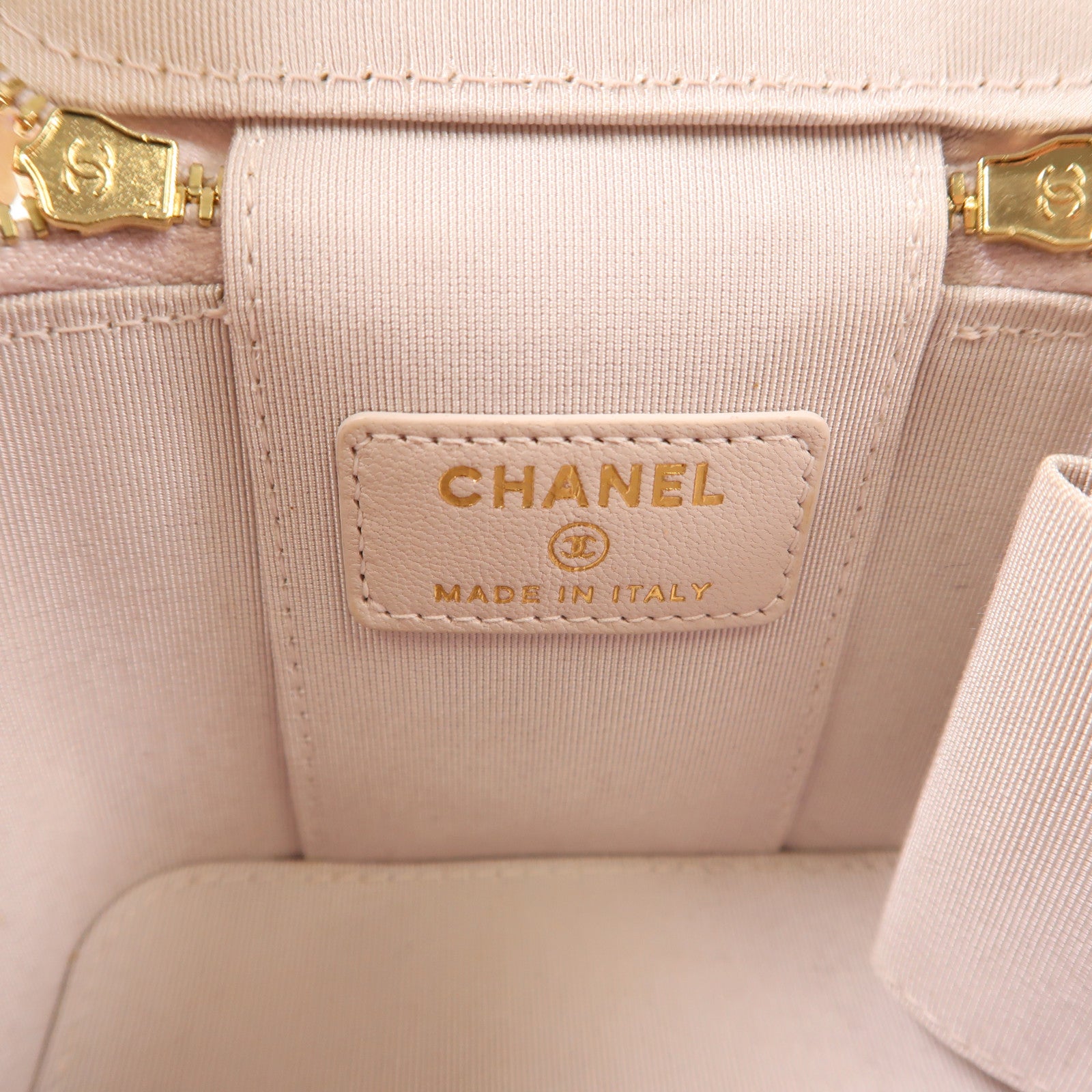 CHANEL CC GHW Mini Vanity Chain Shoulder Bag Calfskin Leather Pink