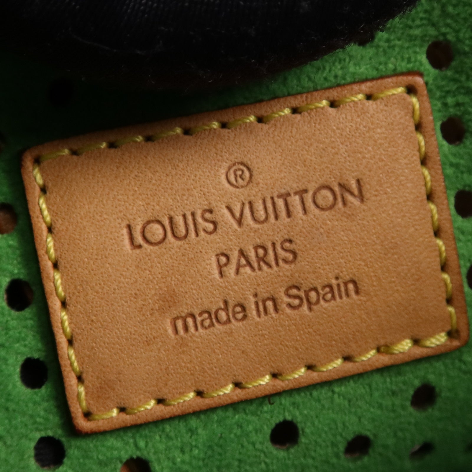 LOUIS VUITTON Monogram Perfo Musette金扣肩背袋