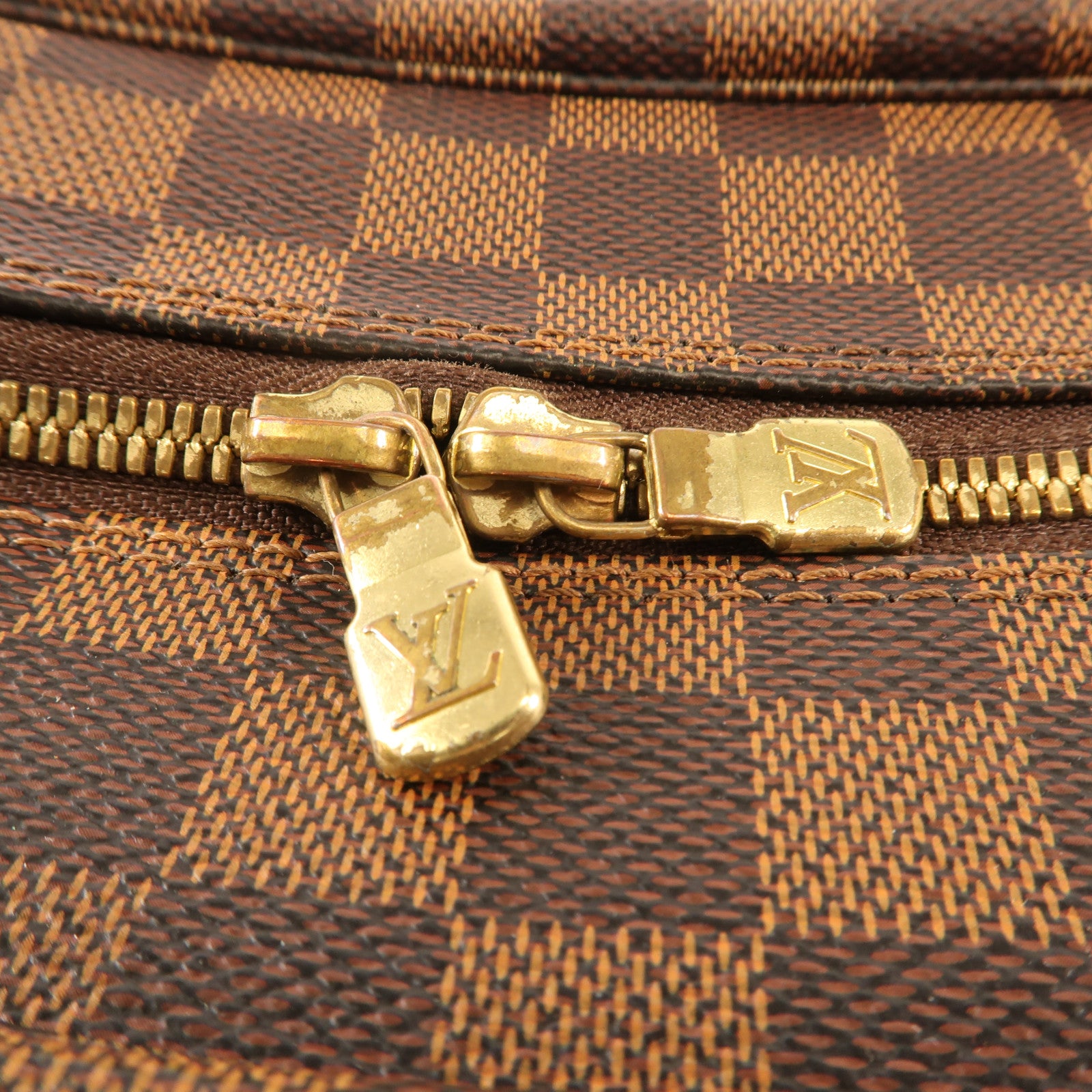LOUIS VUITTON Damier Naviglio金扣肩背袋