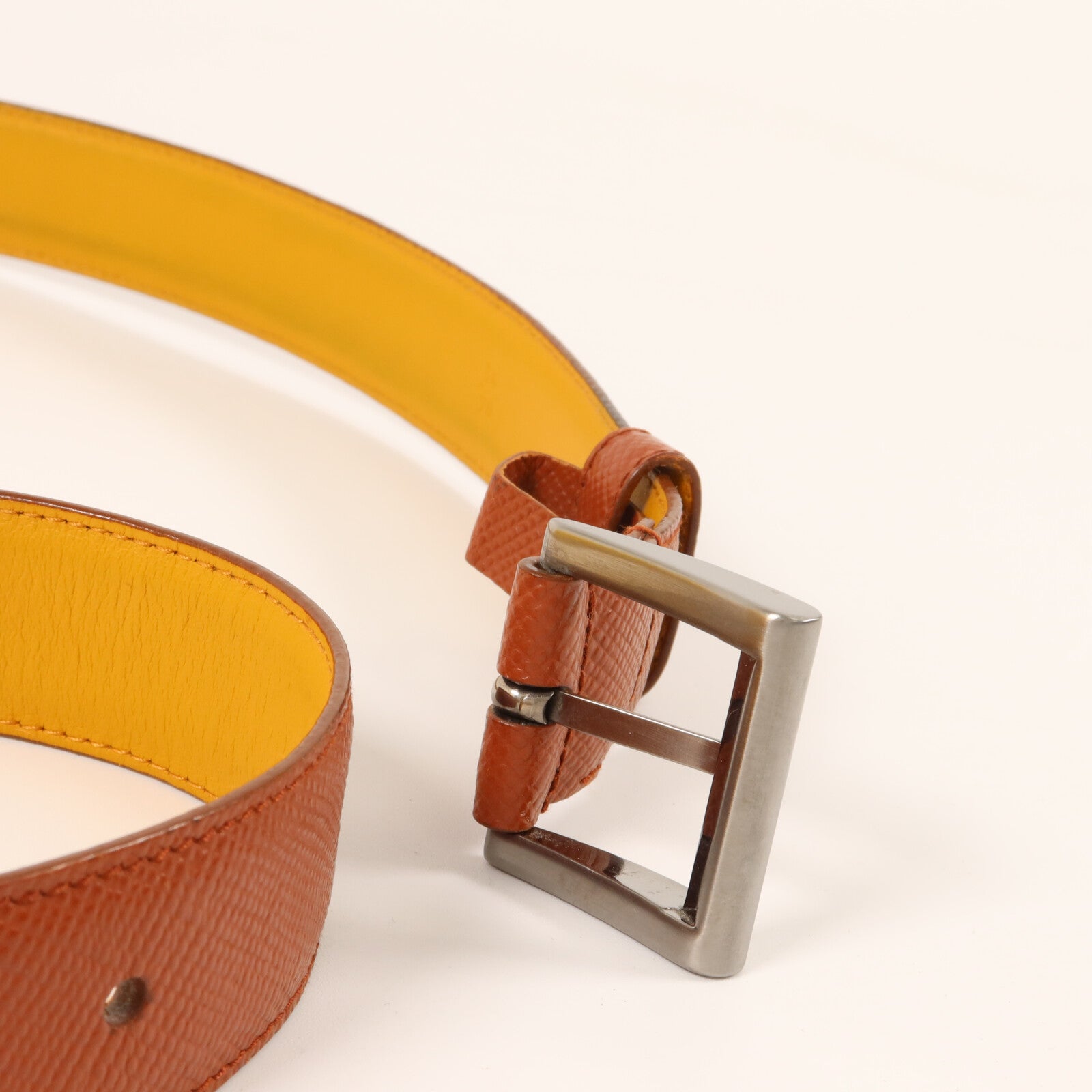 PRADA 牛皮皮革Belt皮帶