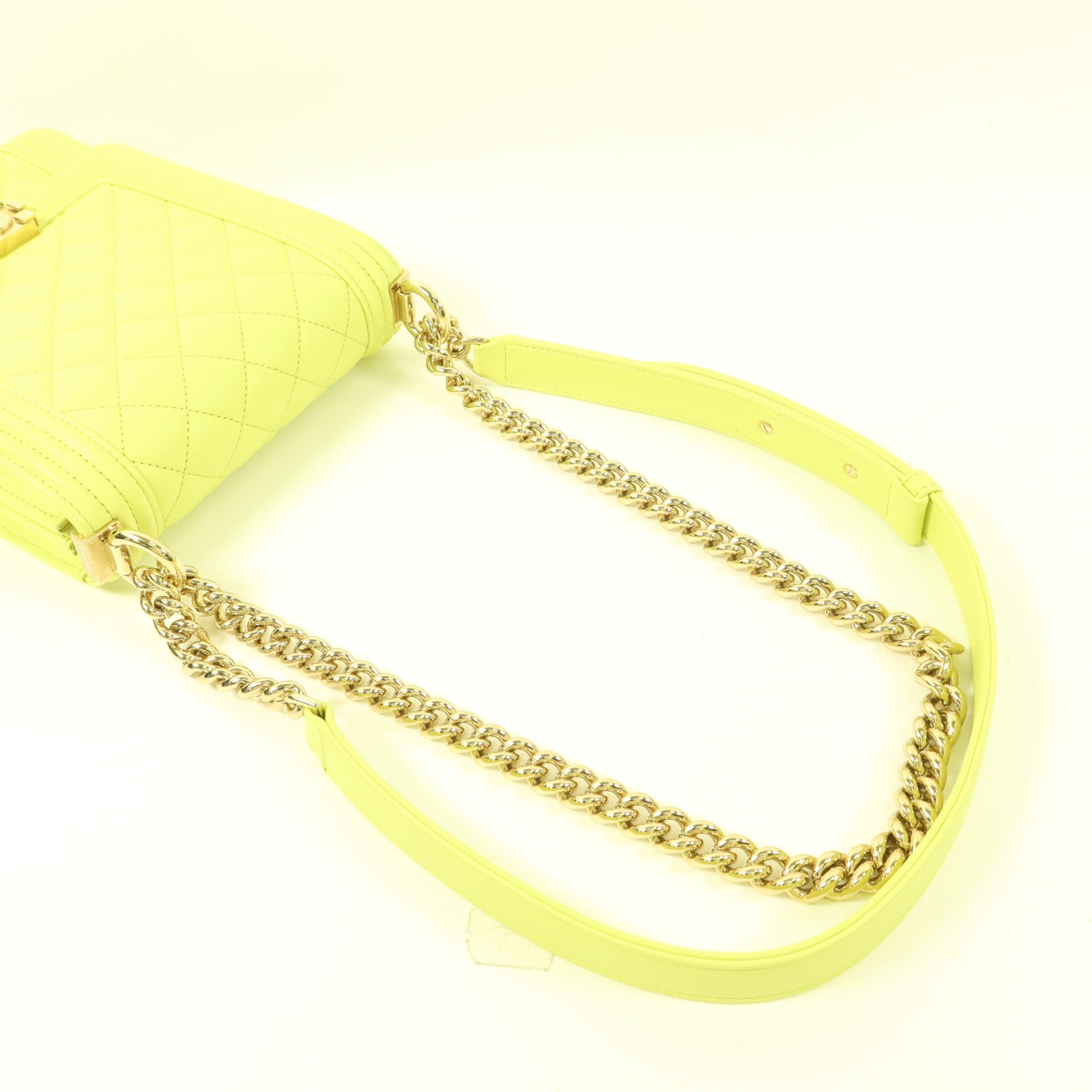 CHANEL 牛皮皮革Le Boy金扣鏈帶肩背袋