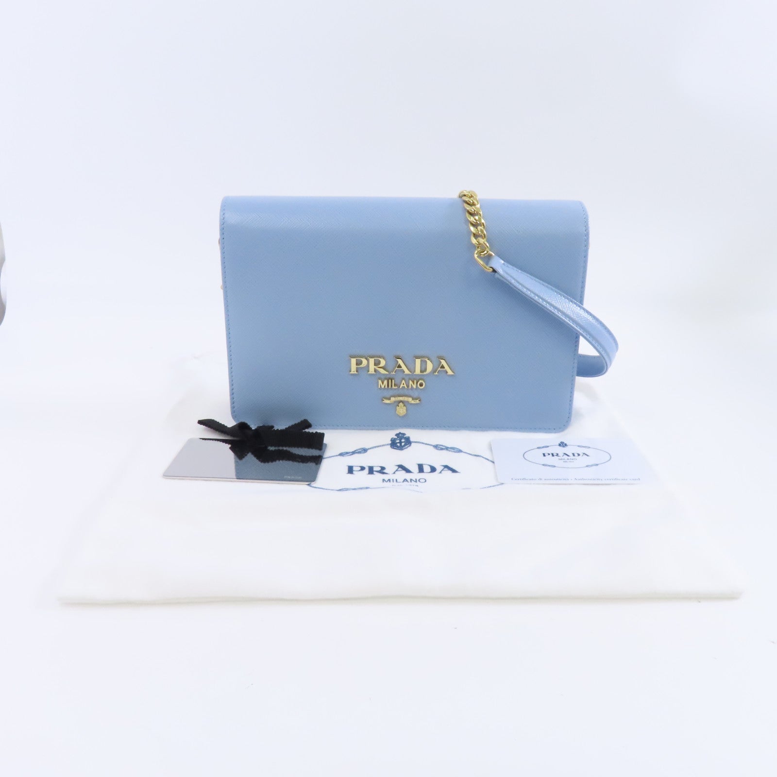 PRADA Saffiano皮革Chain Shoulder Bag金扣鏈帶肩背袋淺藍色