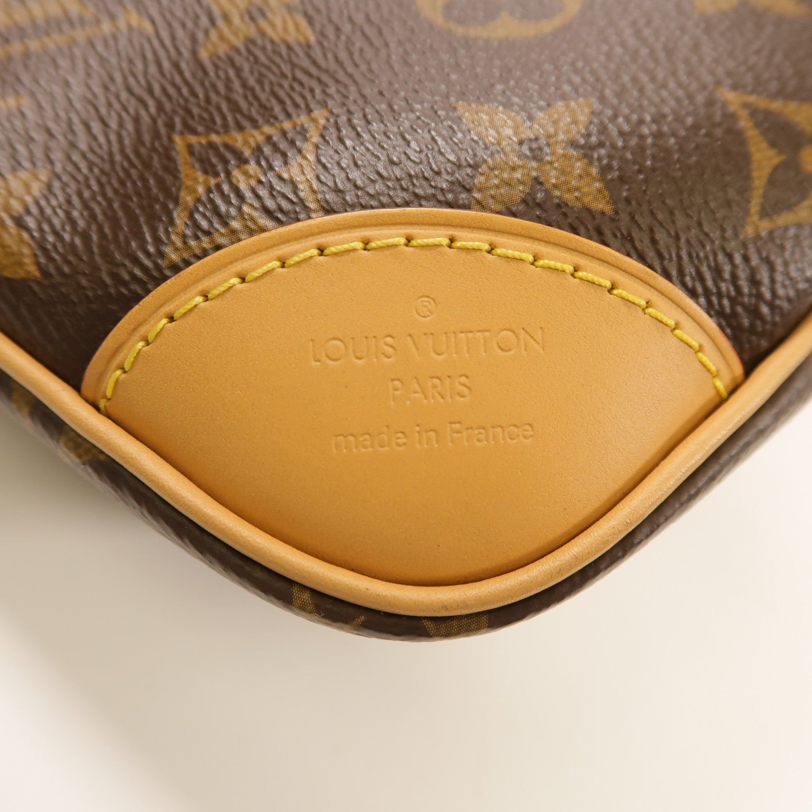 LOUIS VUITTON Monogram Odeon金扣肩背袋