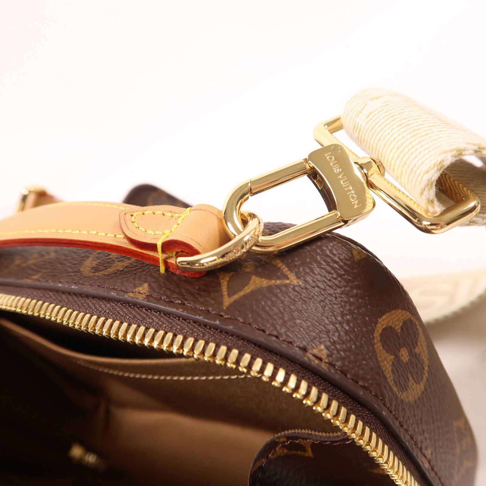 LOUIS VUITTON Monogram Utility金扣手挽肩背兩用袋