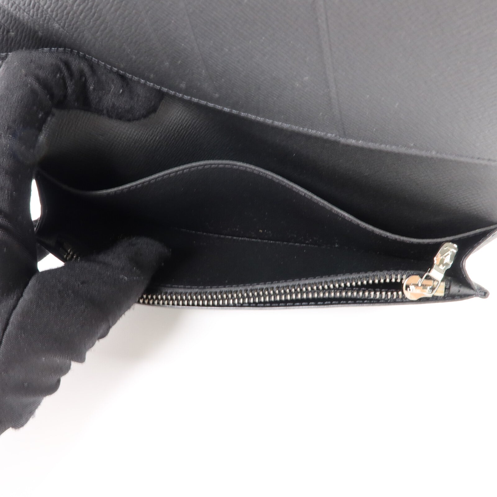 LOUIS VUITTON Monogram Eclipse Brazza長錢包