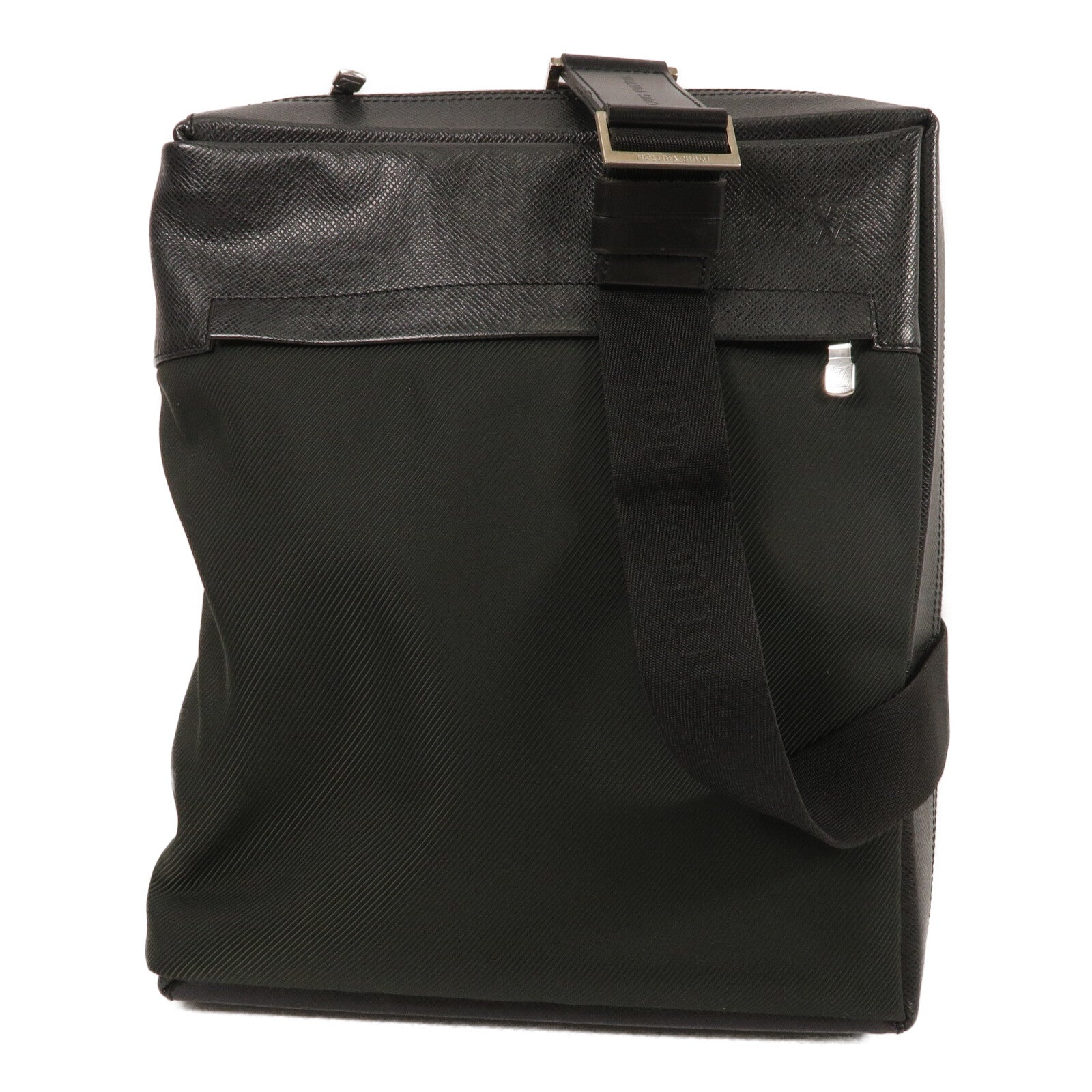 LOUIS VUITTON Taiga Sayan Messenger Bag肩背袋
