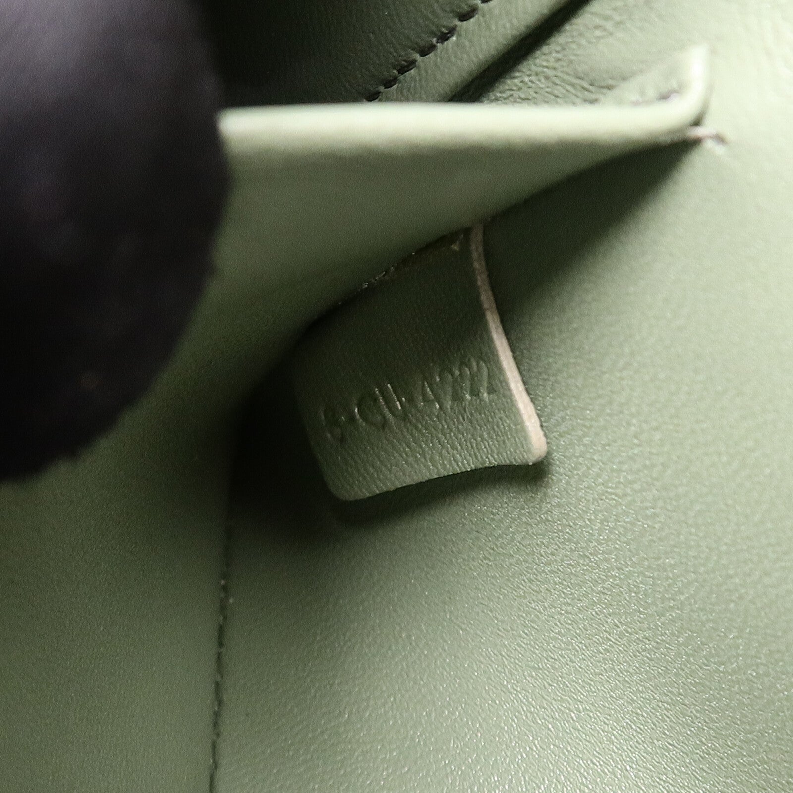CELINE 牛皮皮革Claude肩背袋