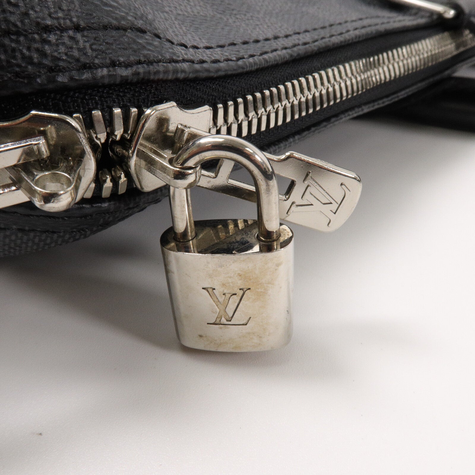 LOUIS VUITTON Damier Graphite Keepall 45 Bandouliere手挽肩背兩用袋