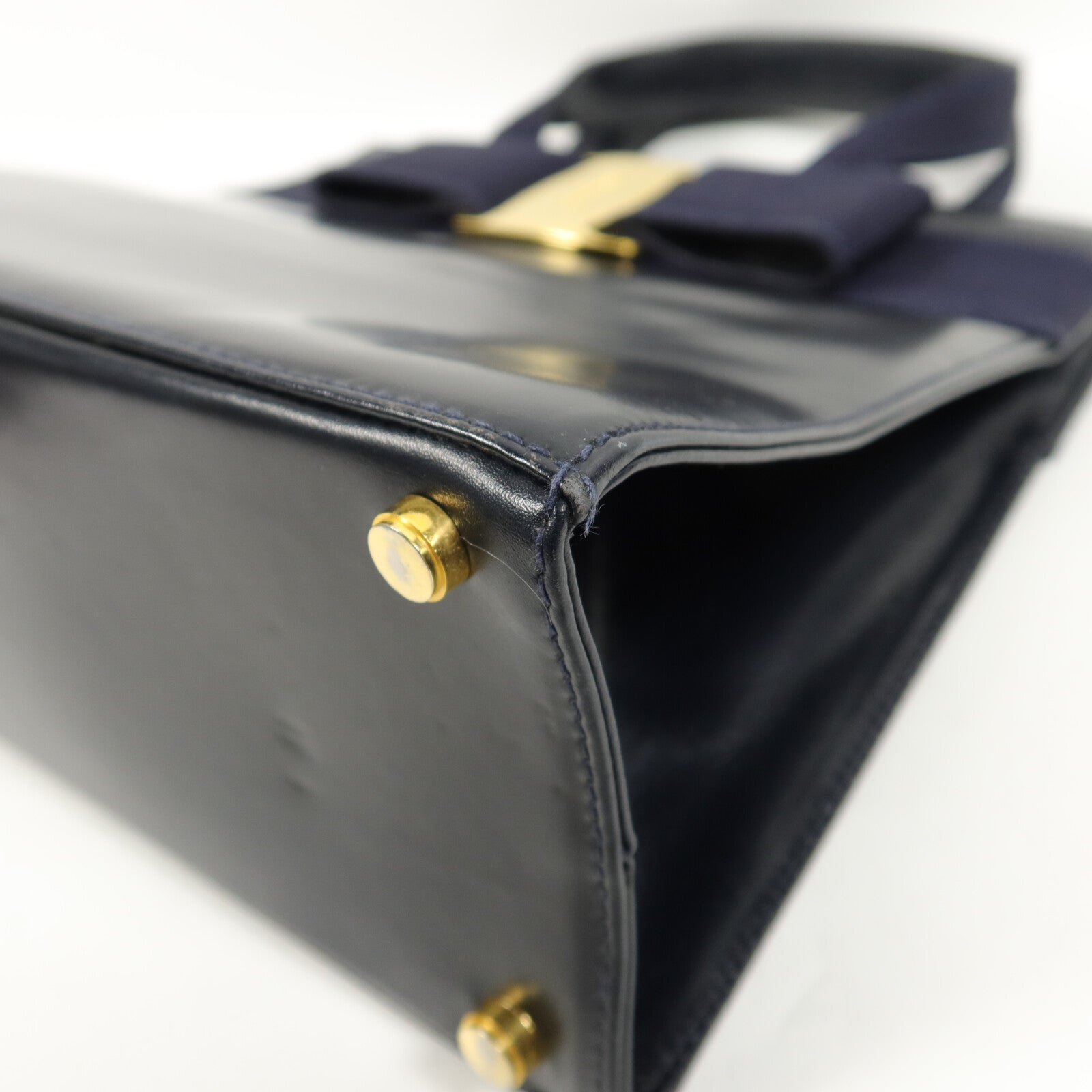 Salvatore Ferragamo 牛皮皮革Vara Ribbon手挽肩背兩用袋