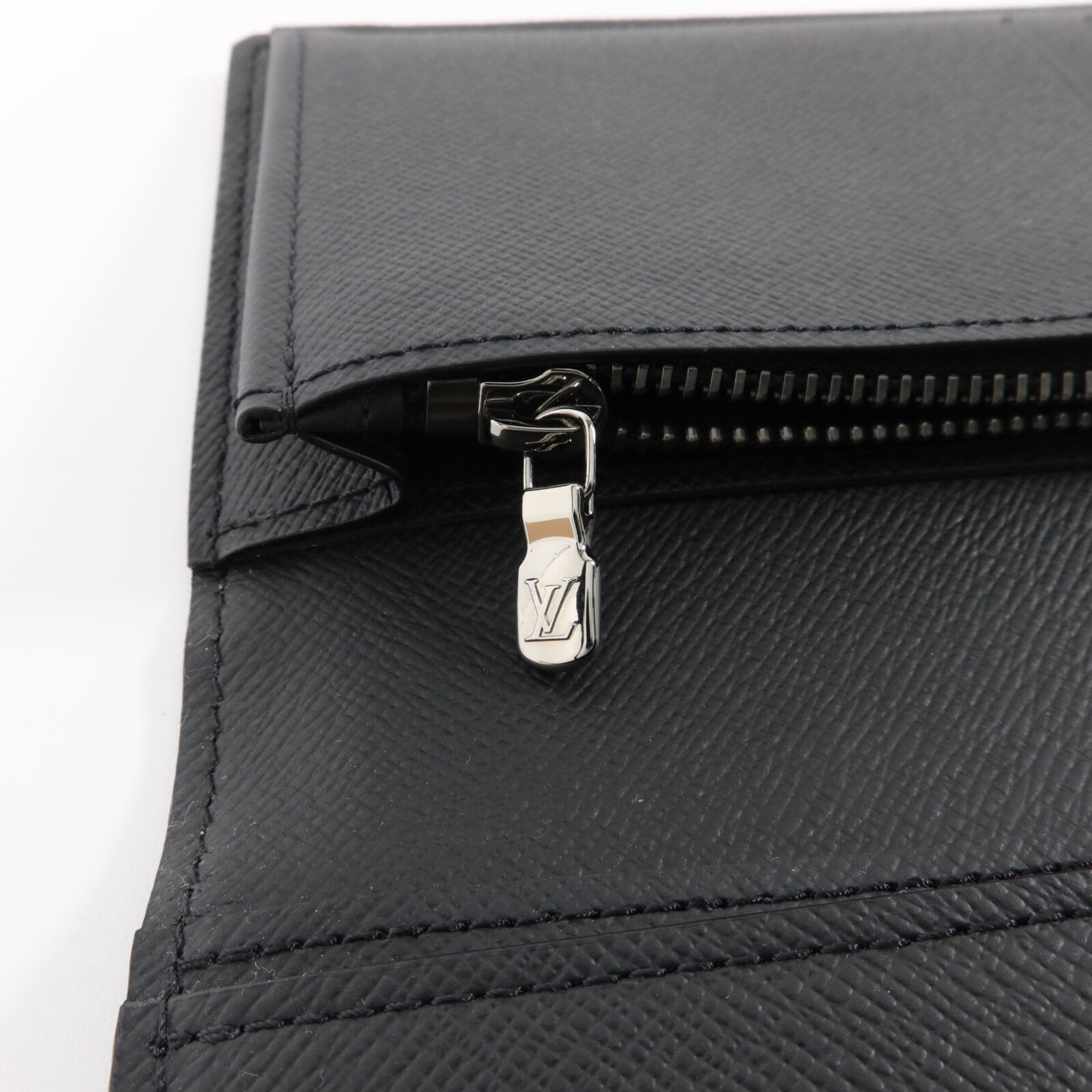 LOUIS VUITTON Monogram Eclipse Brazza長錢包