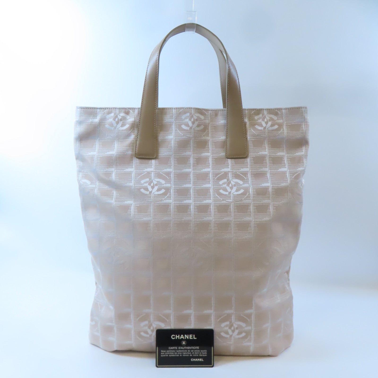 CHANEL 尼龍New Travel Line Tote Bag銀扣手挽袋淺褐色