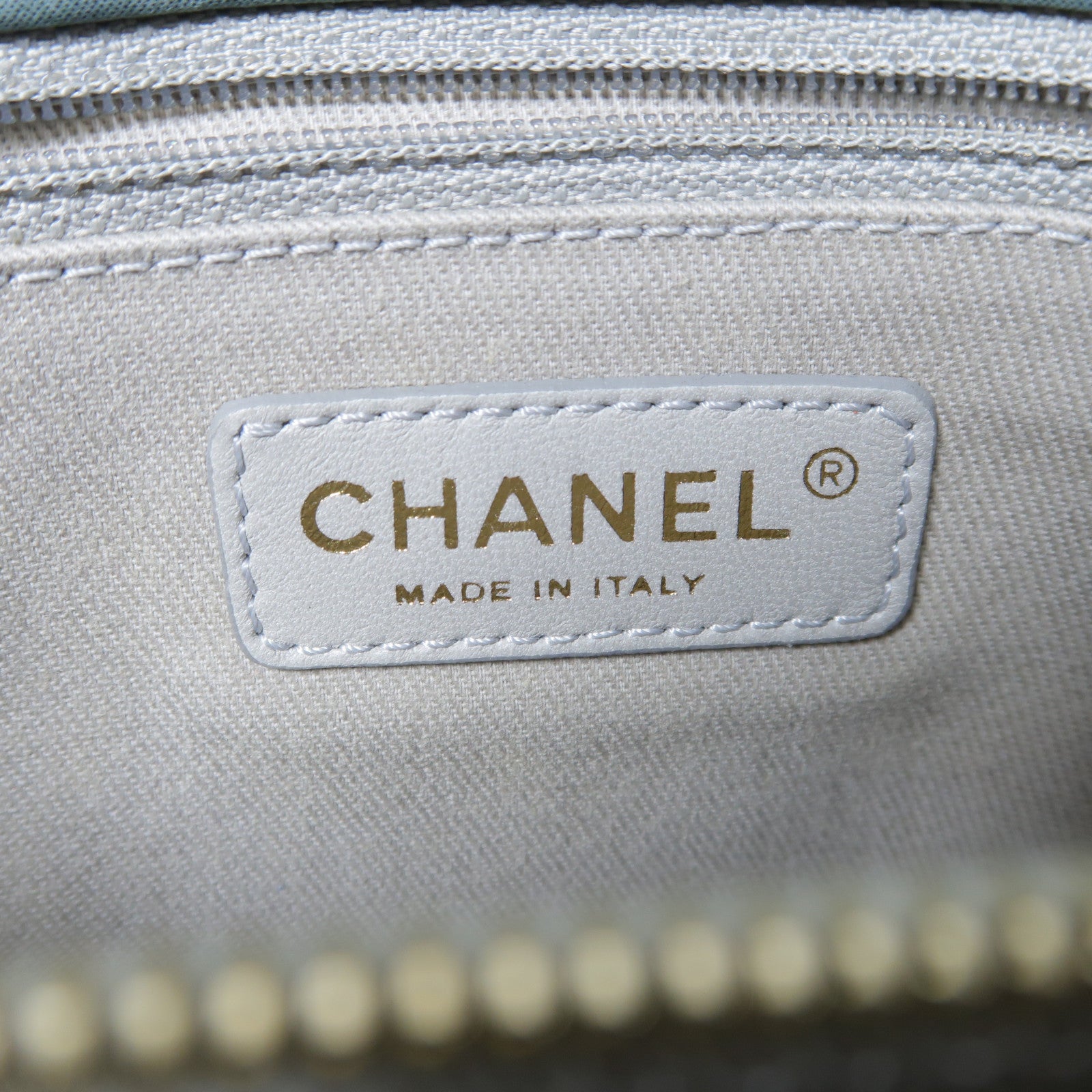CHANEL 牛皮皮革Chain Shoulder金扣鏈帶肩背袋