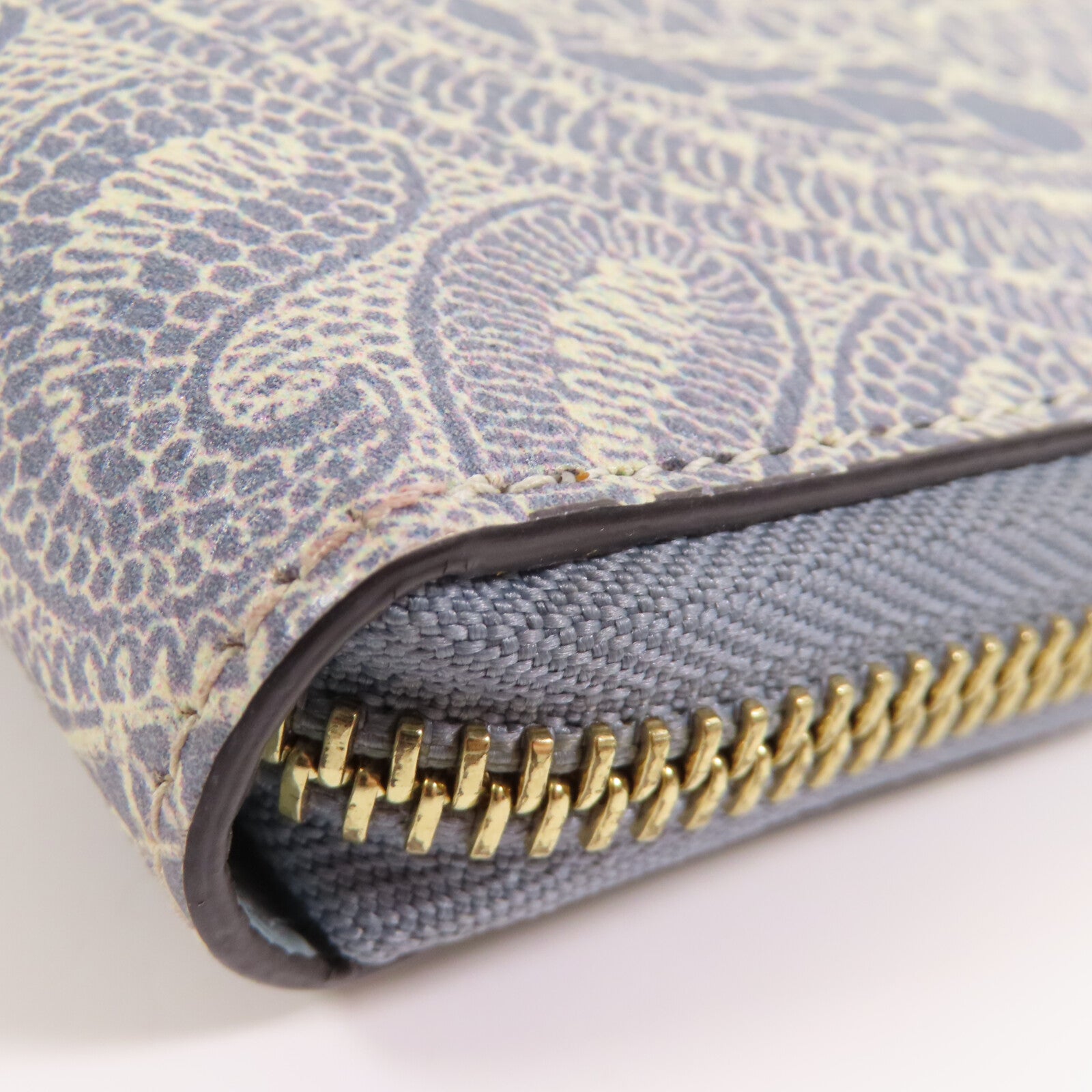Furla 牛皮皮革Small Round Wallet金扣拉鏈短錢包