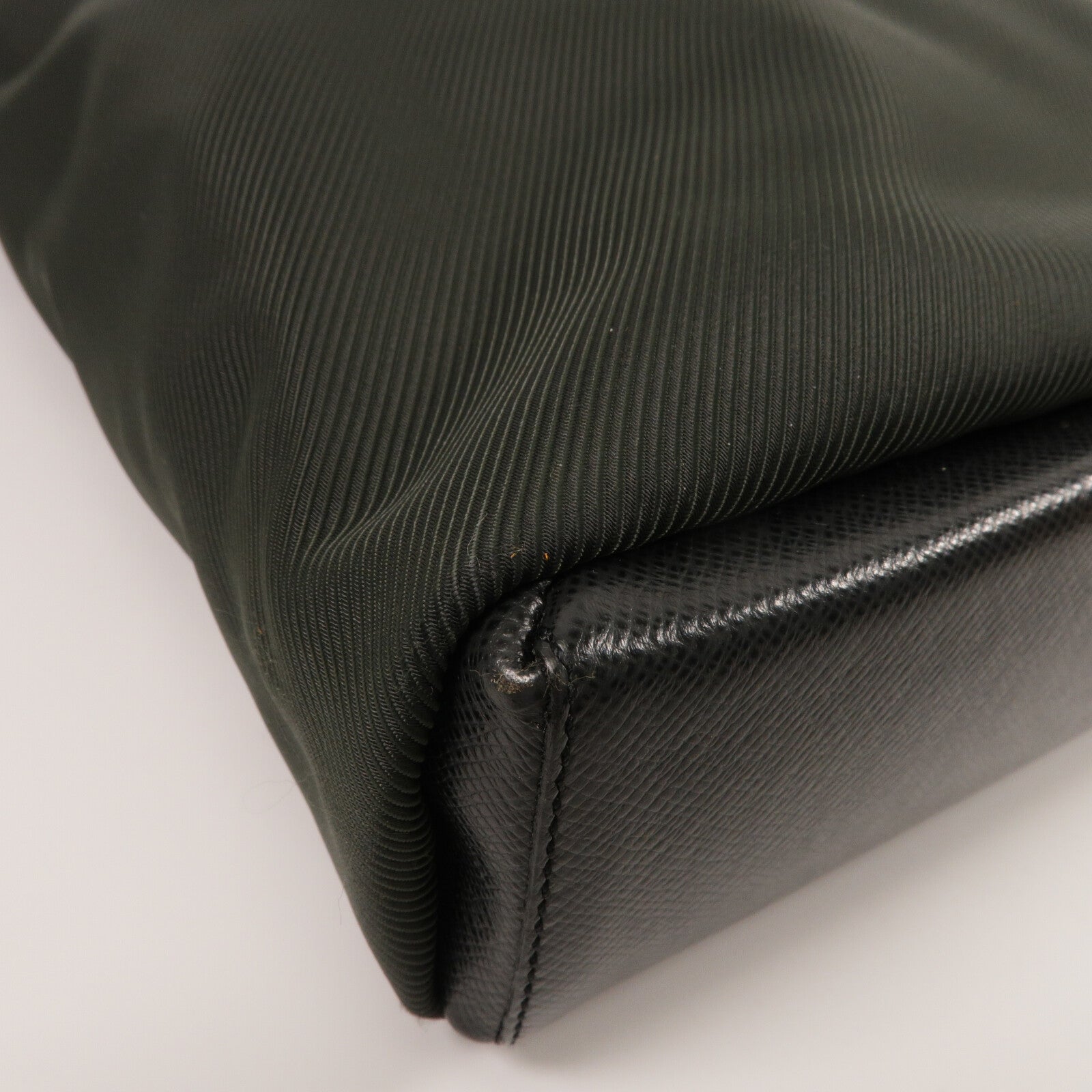 LOUIS VUITTON Taiga Sayan Messenger Bag肩背袋