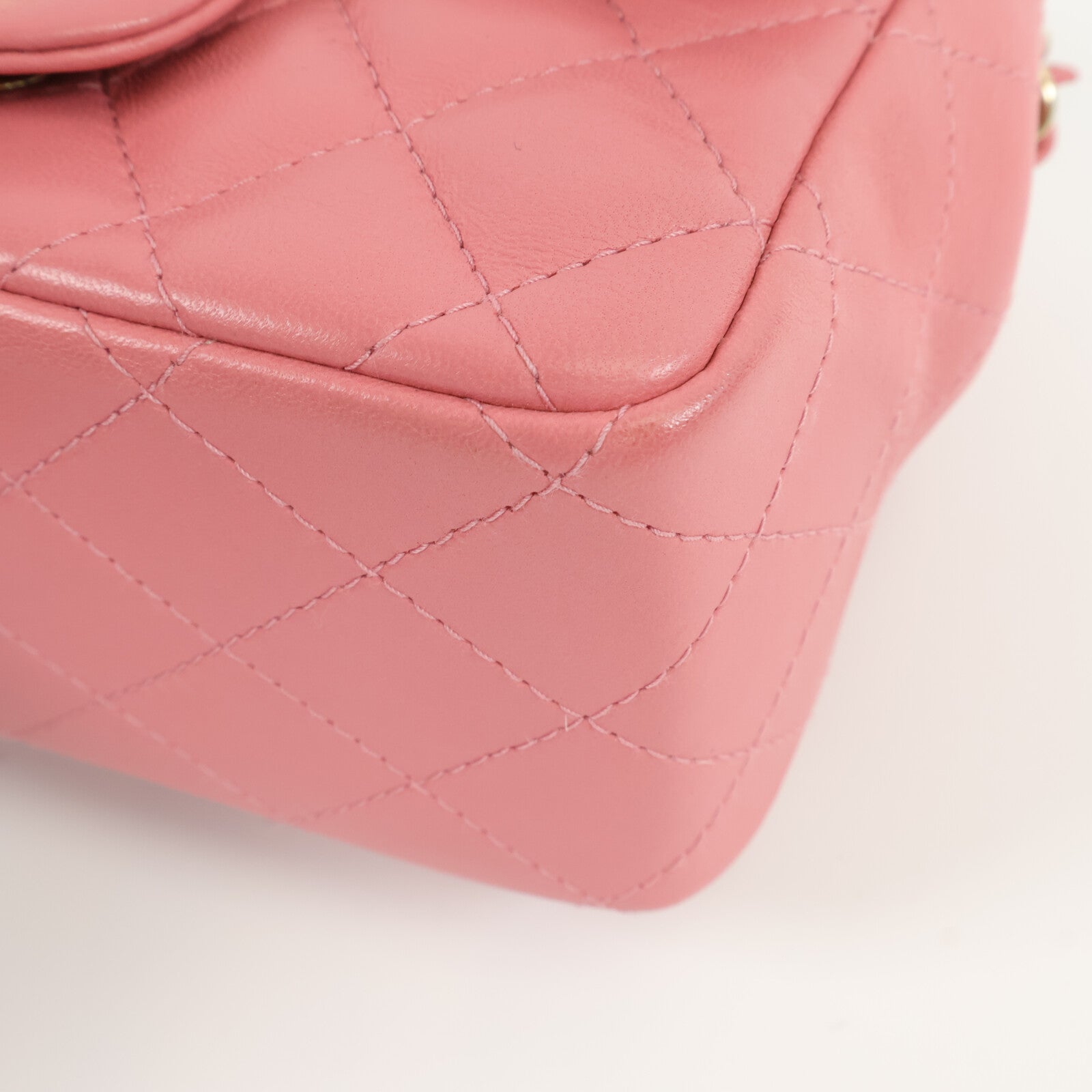 CHANEL 羊皮皮革Mini Classic 17鏈帶肩背袋