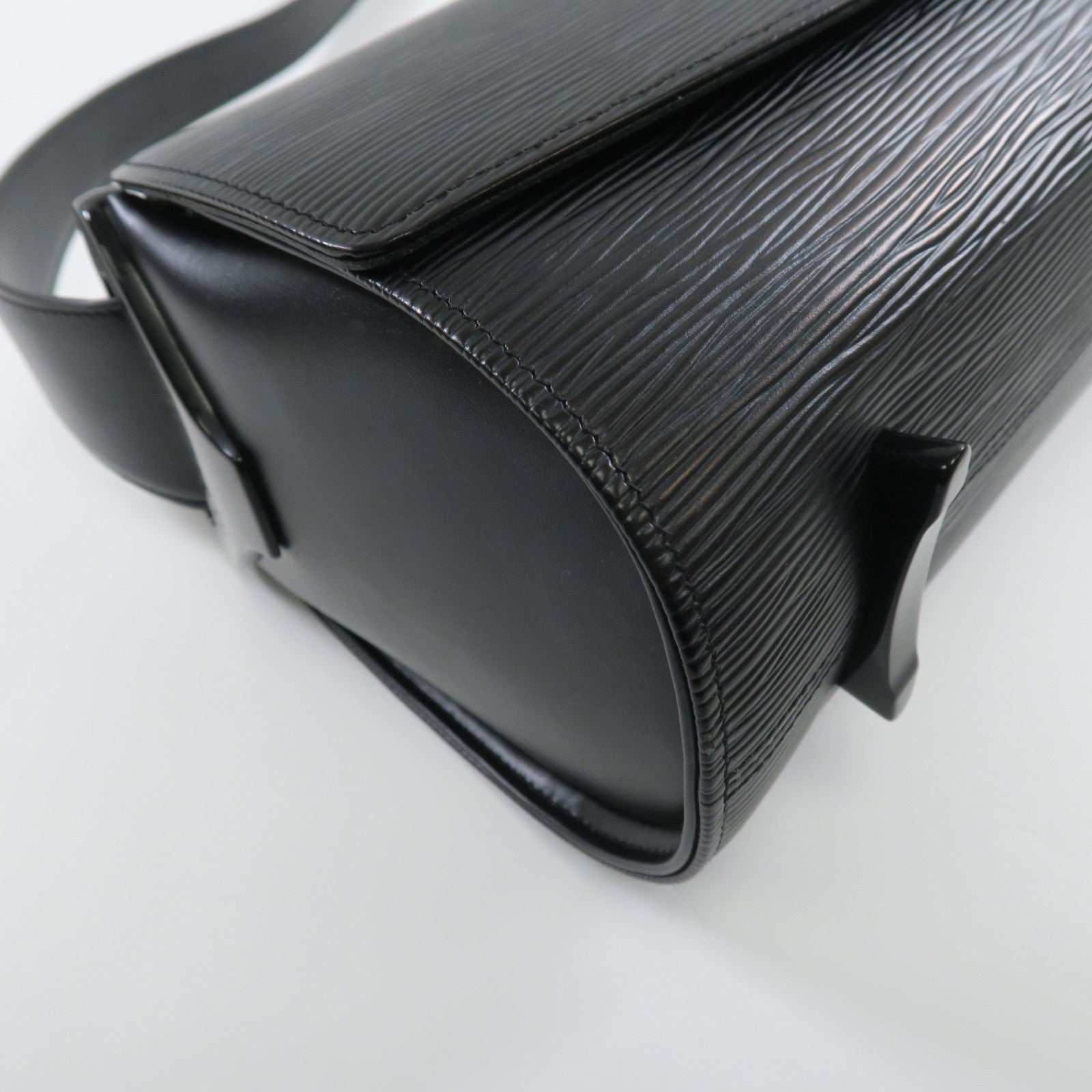 LOUIS VUITTON Epi Nocturne GM肩背袋黑色