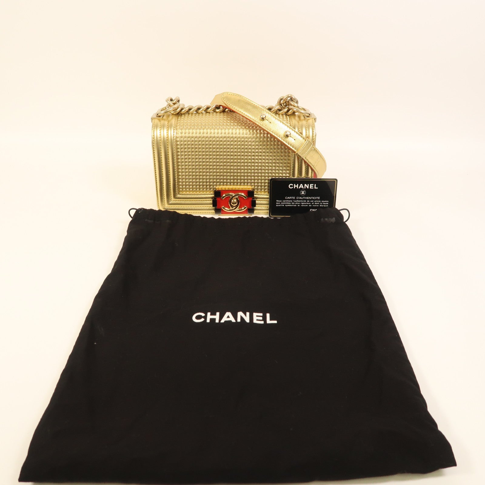 CHANEL 牛皮皮革Boy 20鏈帶肩背袋