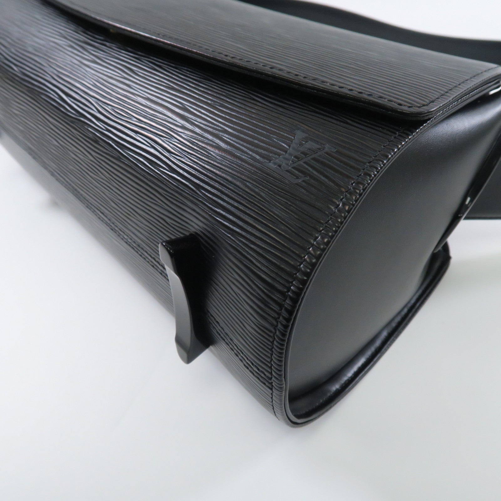 LOUIS VUITTON Epi Nocturne GM肩背袋黑色