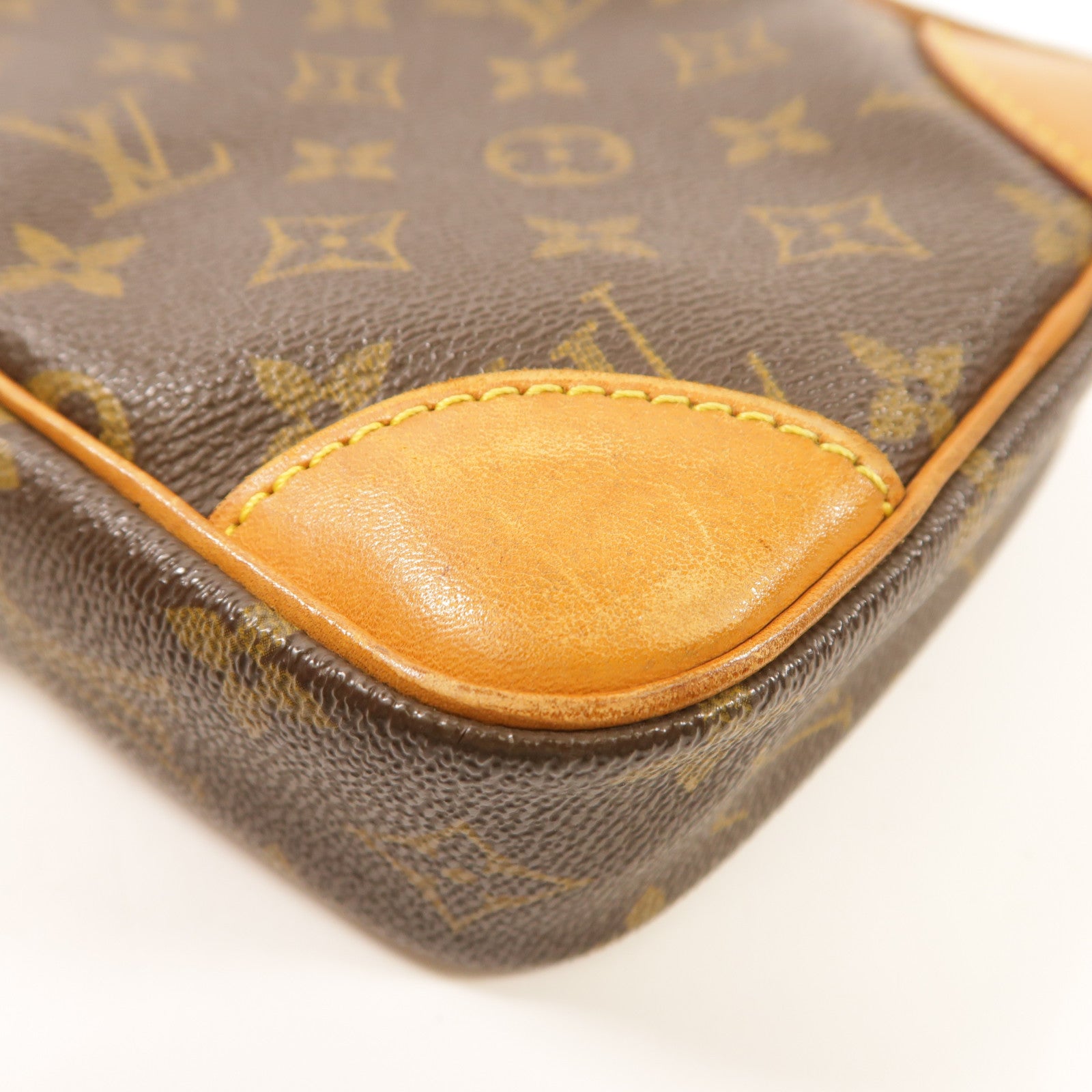 LOUIS VUITTON Monogram Danube金扣肩背袋