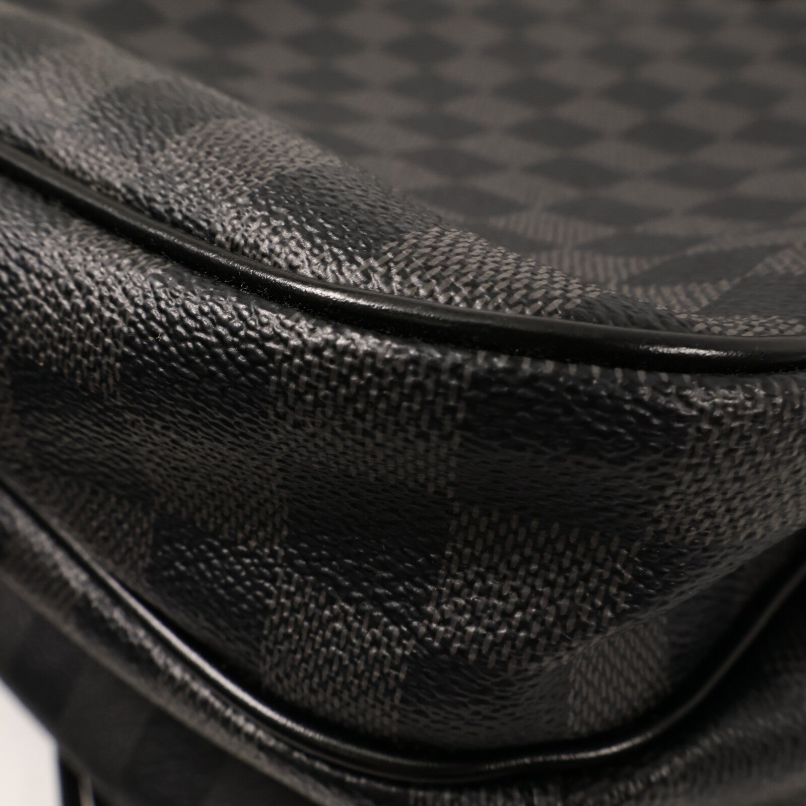 LOUIS VUITTON Damier Graphite Michael Backpack背包